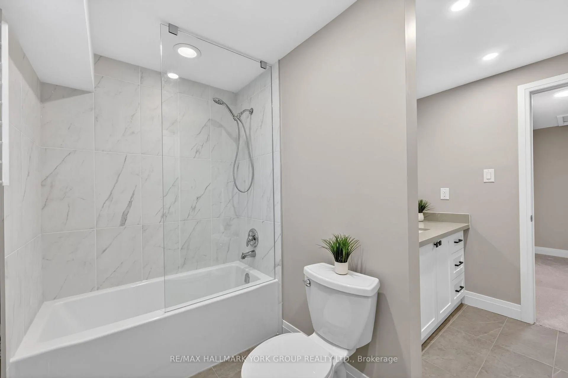 Photo 25 of 176 Spruce Street, Aurora, Aurora Village — HOMEH