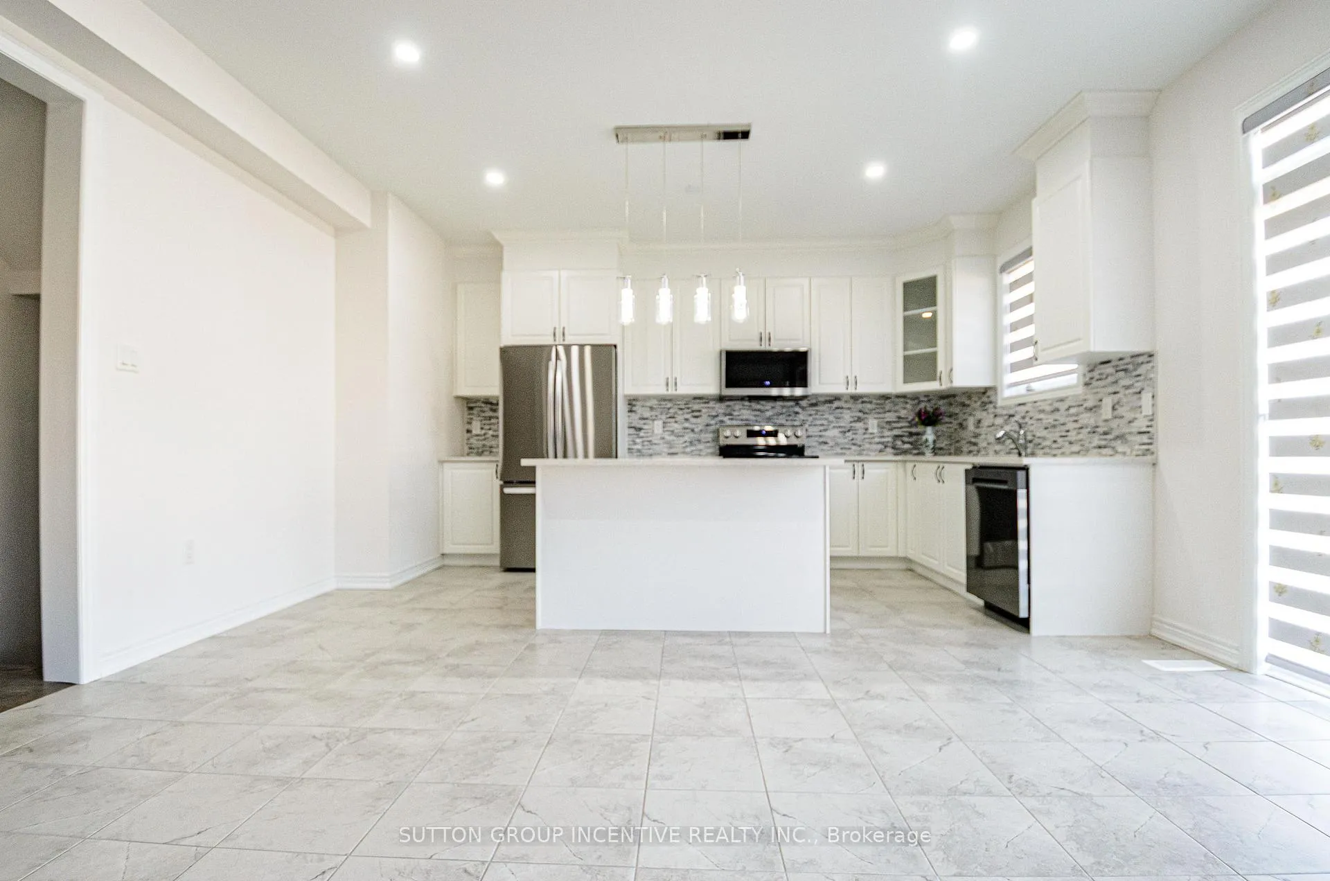 Photo 7 of 37 Baycroft Boulevard, Essa, Angus — HOMEH