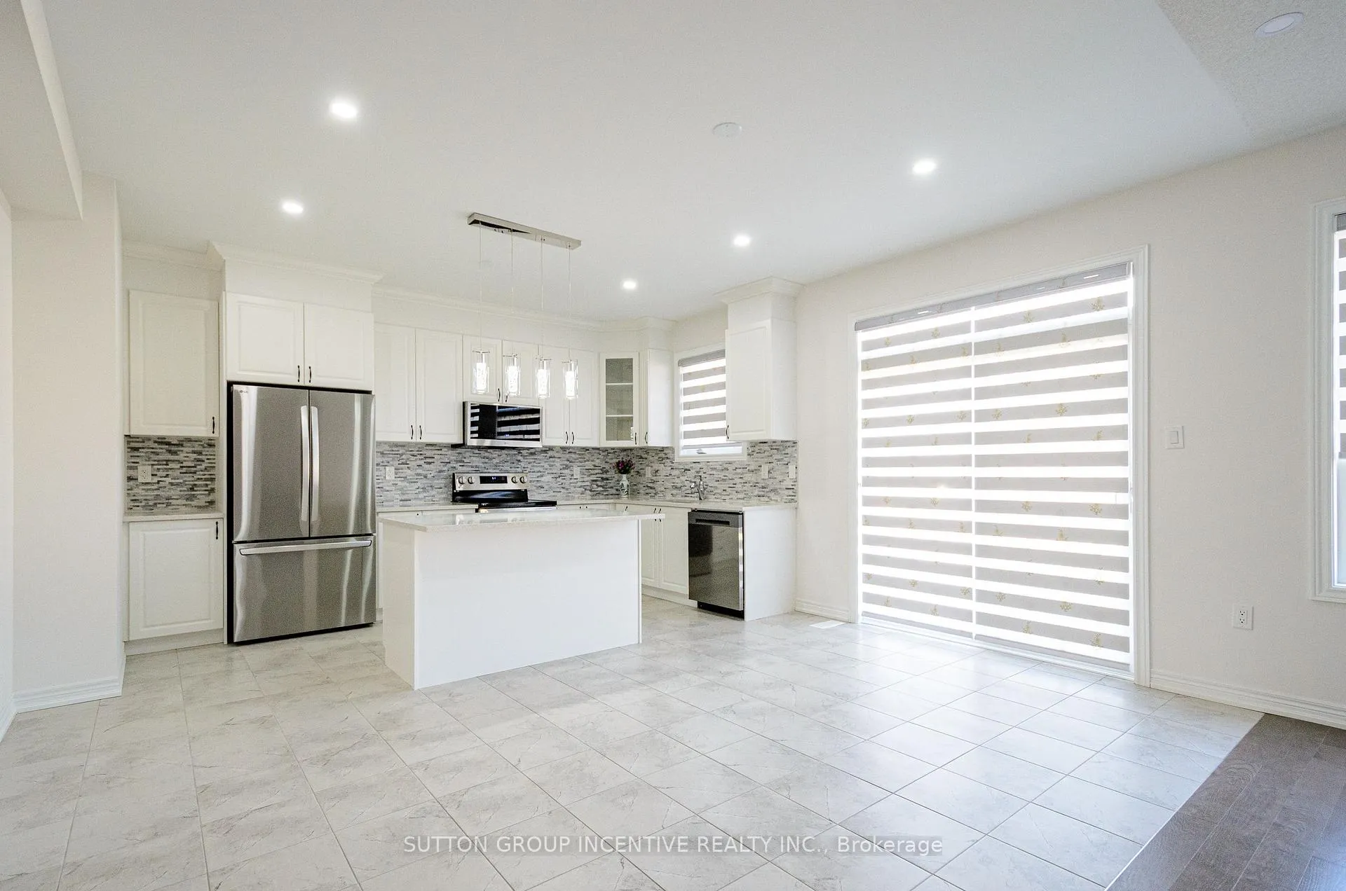 Photo 8 of 37 Baycroft Boulevard, Essa, Angus — HOMEH