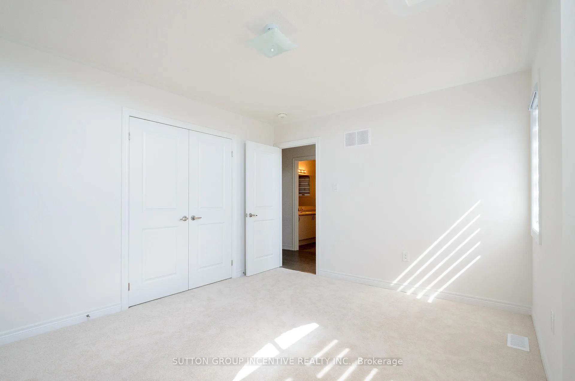 Photo 15 of 37 Baycroft Boulevard, Essa, Angus — HOMEH