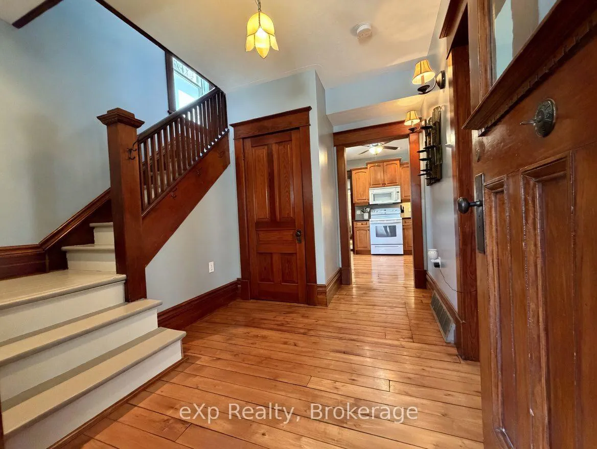 Photo 2 of 625 Gibson Street, Brockton — HOMEH