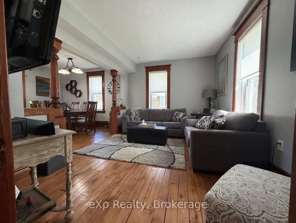 Photo 4 of 625 Gibson Street, Brockton — HOMEH