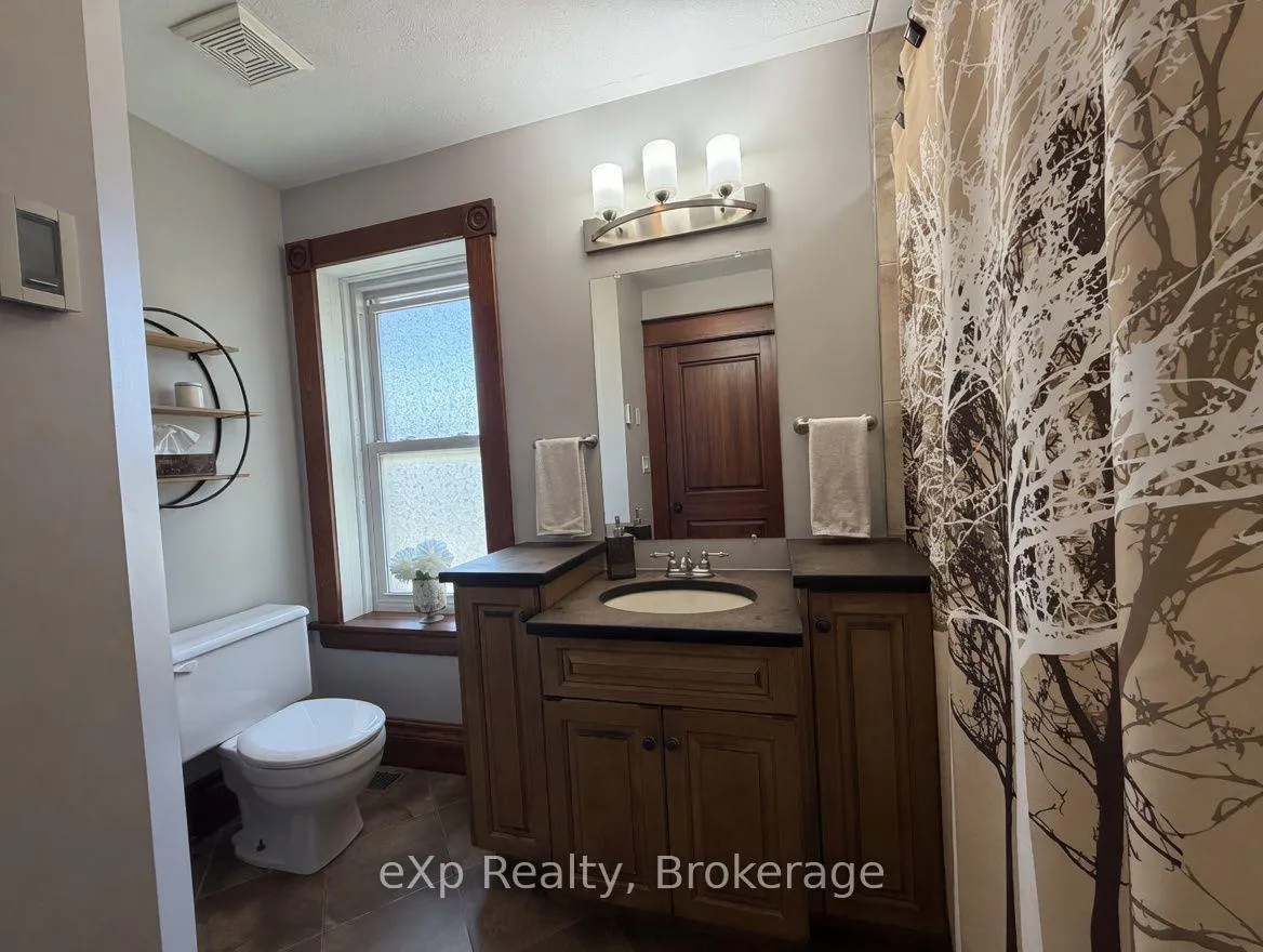 Photo 11 of 625 Gibson Street, Brockton — HOMEH