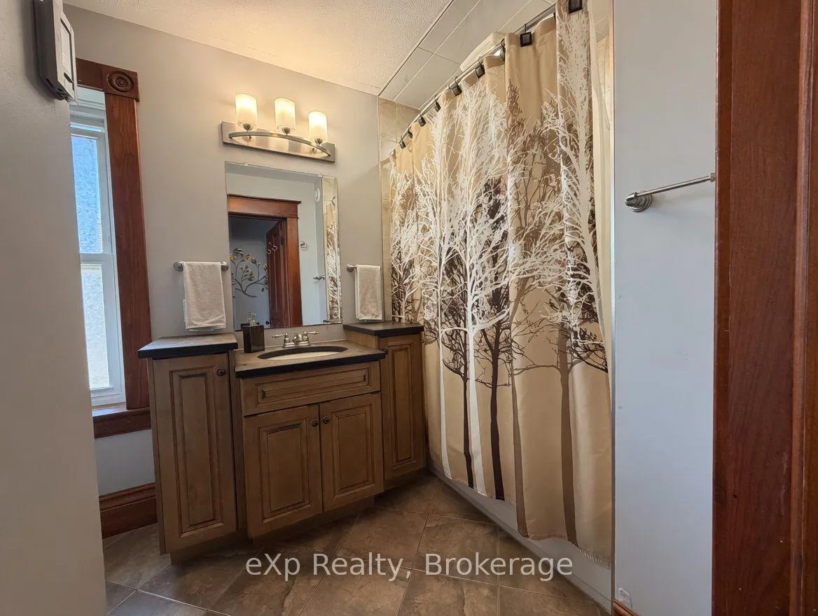 Photo 12 of 625 Gibson Street, Brockton — HOMEH