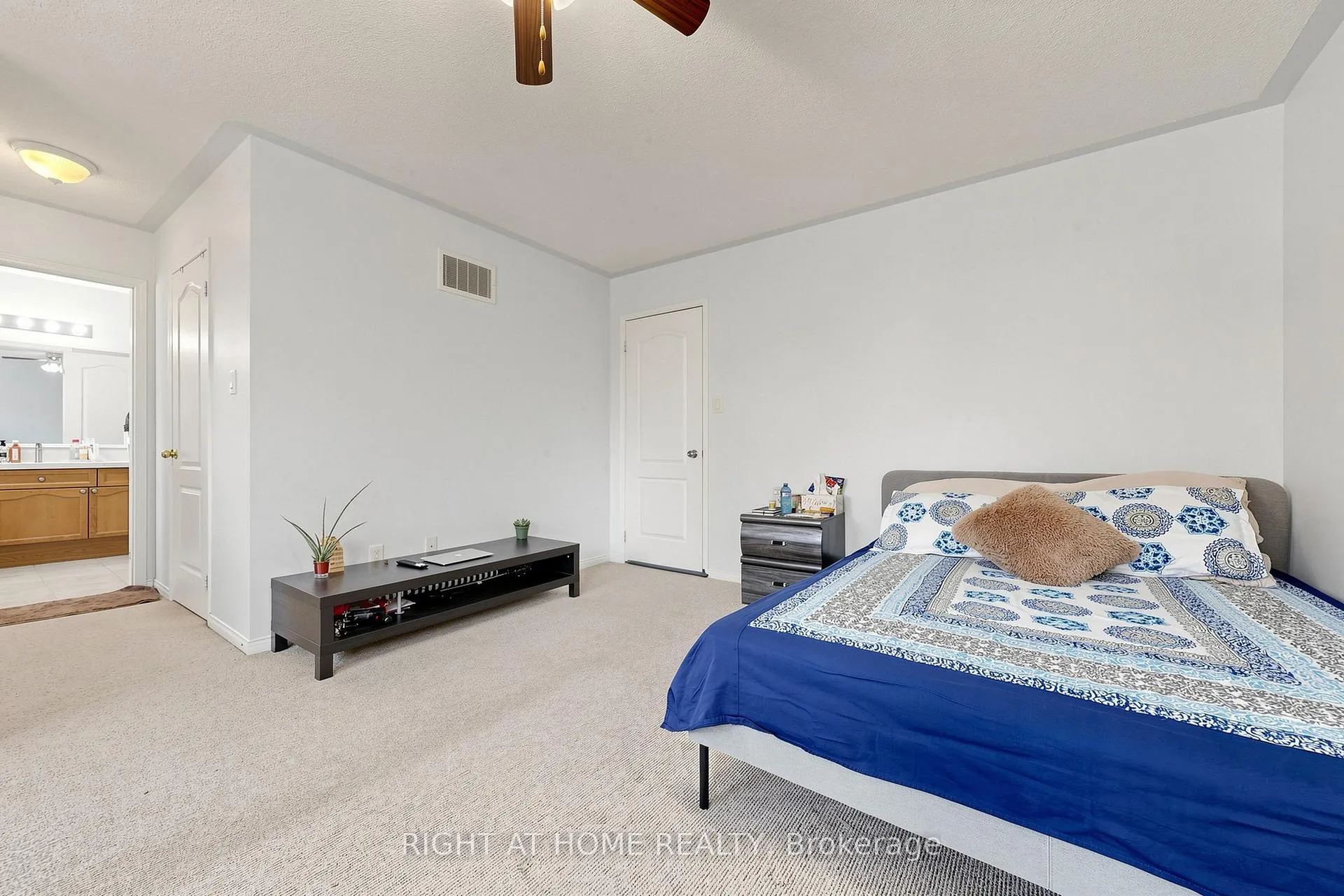 Photo 20 of 648 Blackwood Boulevard, Oshawa, Taunton — HOMEH