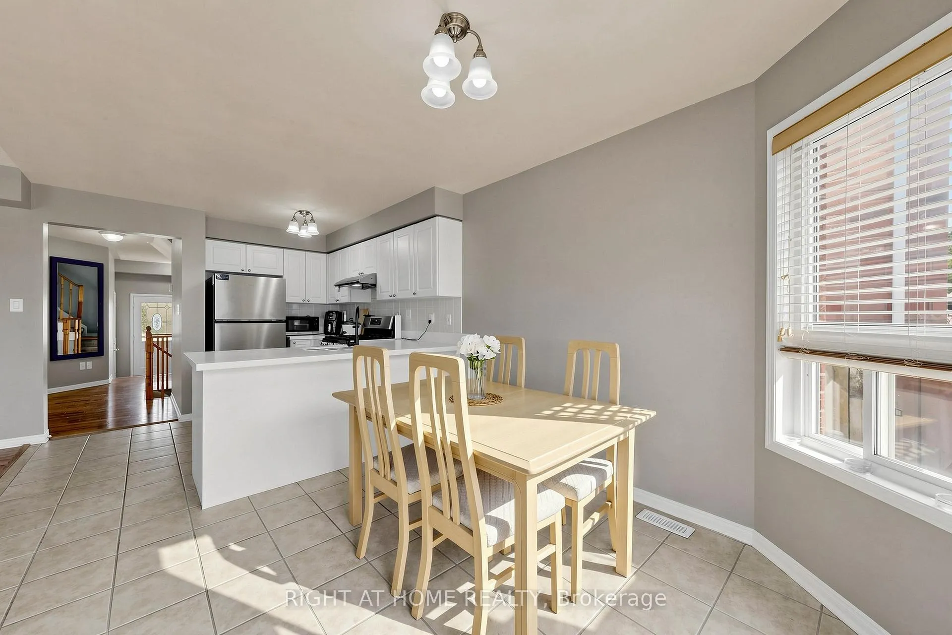 Photo 39 of 648 Blackwood Boulevard, Oshawa, Taunton — HOMEH