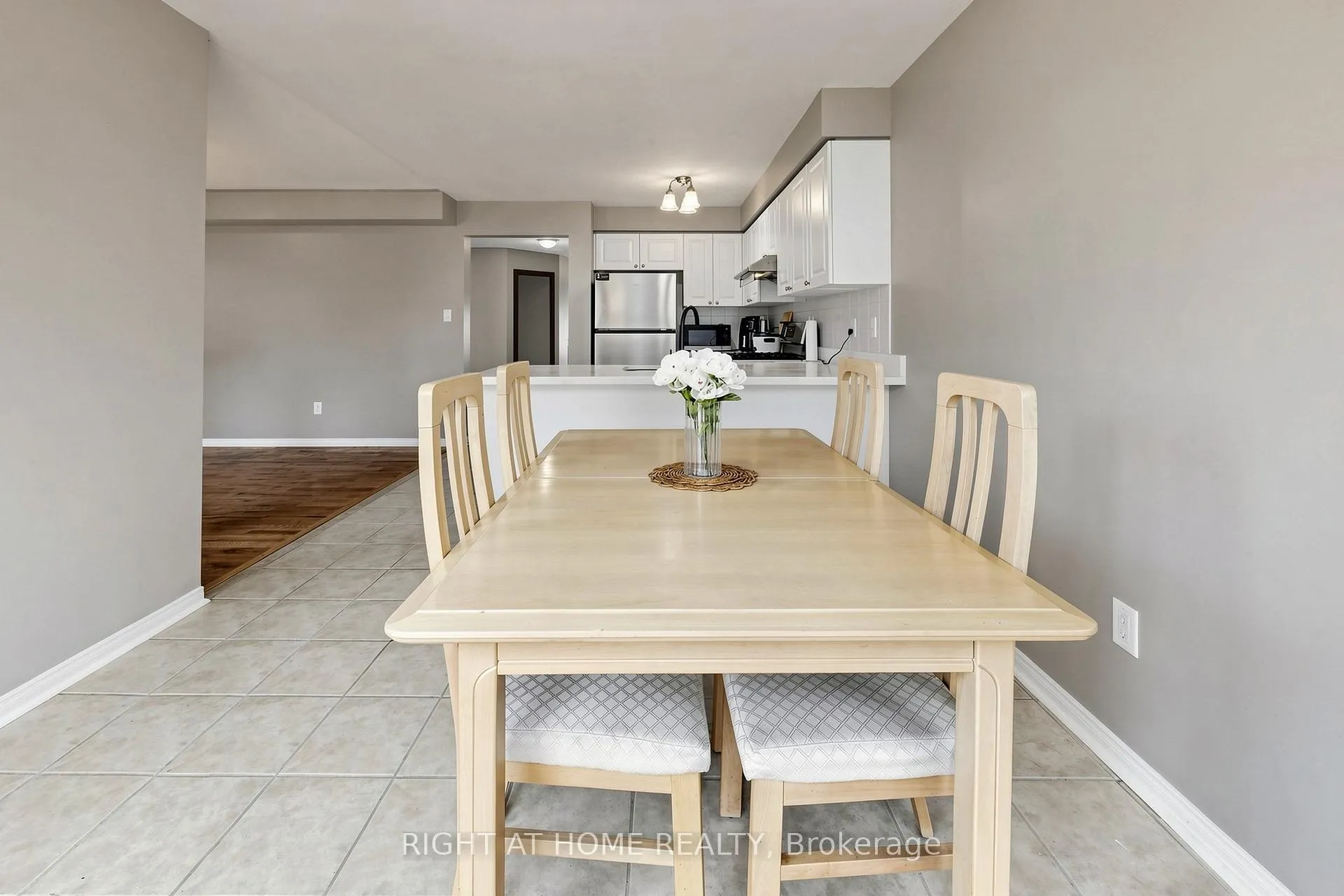 Photo 40 of 648 Blackwood Boulevard, Oshawa, Taunton — HOMEH