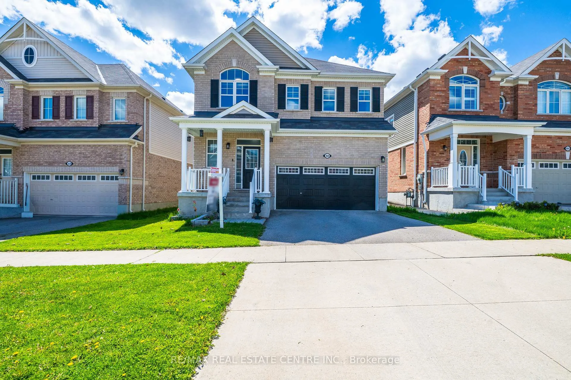Front of 460 Equestrian Way