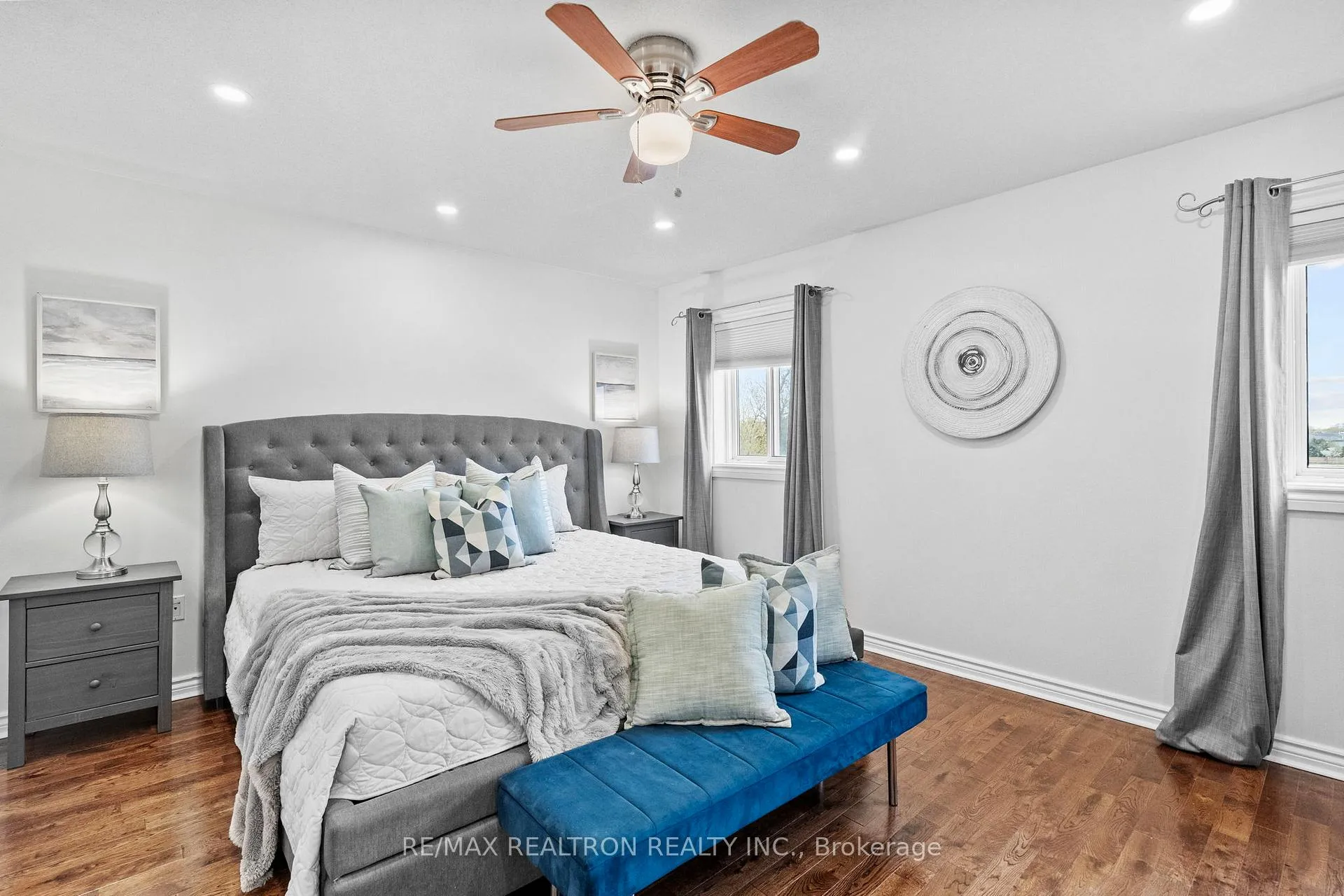 Photo 23 of 49 Torr Lane, Ajax, Central — HOMEH