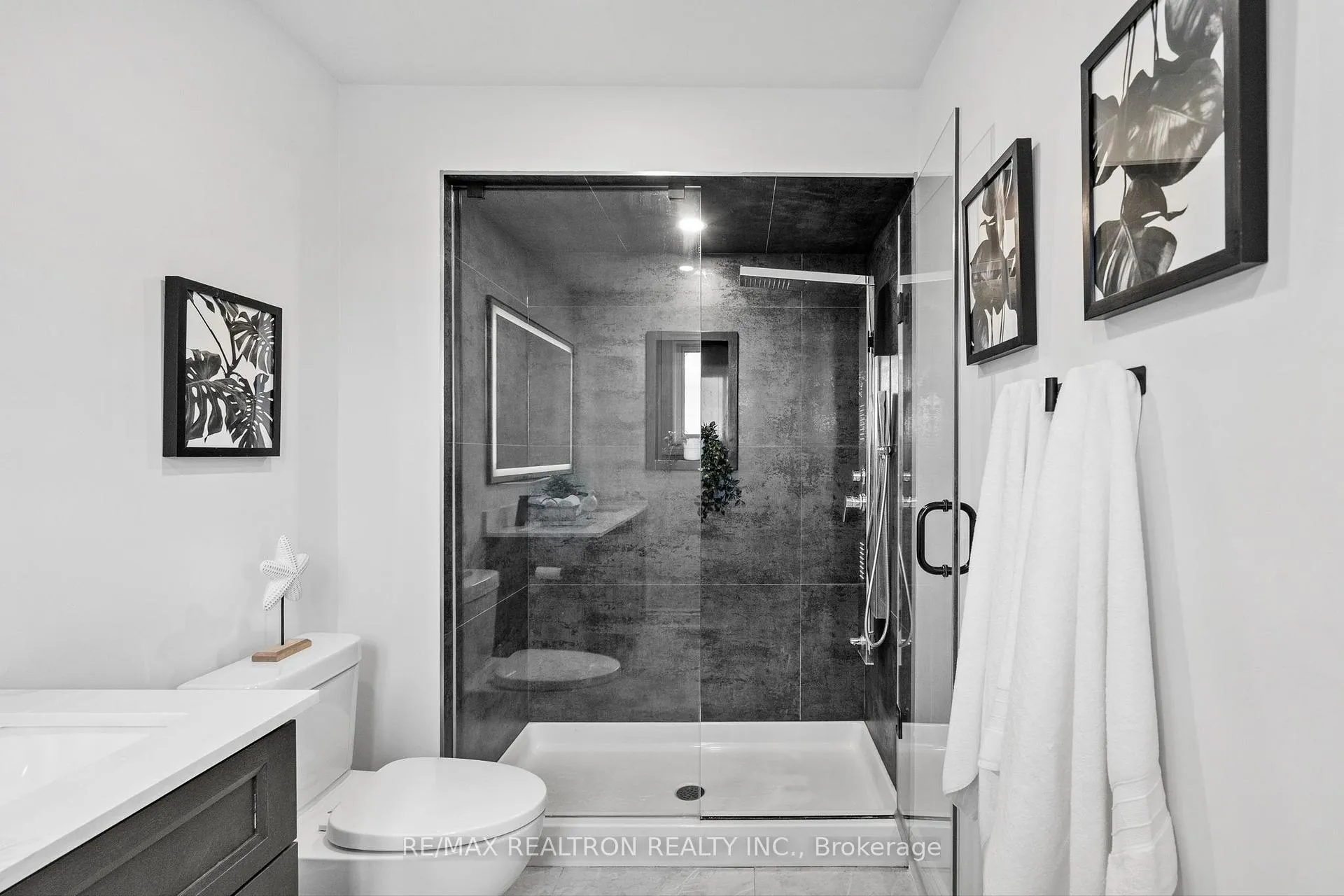 Photo 26 of 49 Torr Lane, Ajax, Central — HOMEH