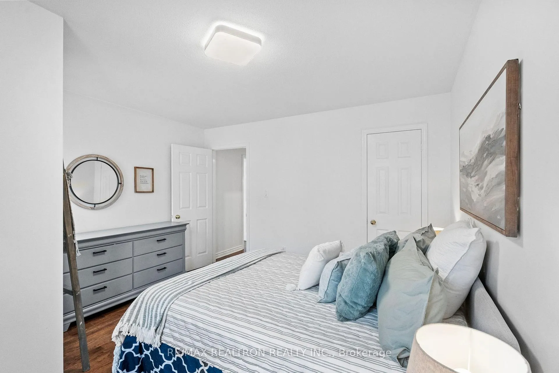 Photo 30 of 49 Torr Lane, Ajax, Central — HOMEH