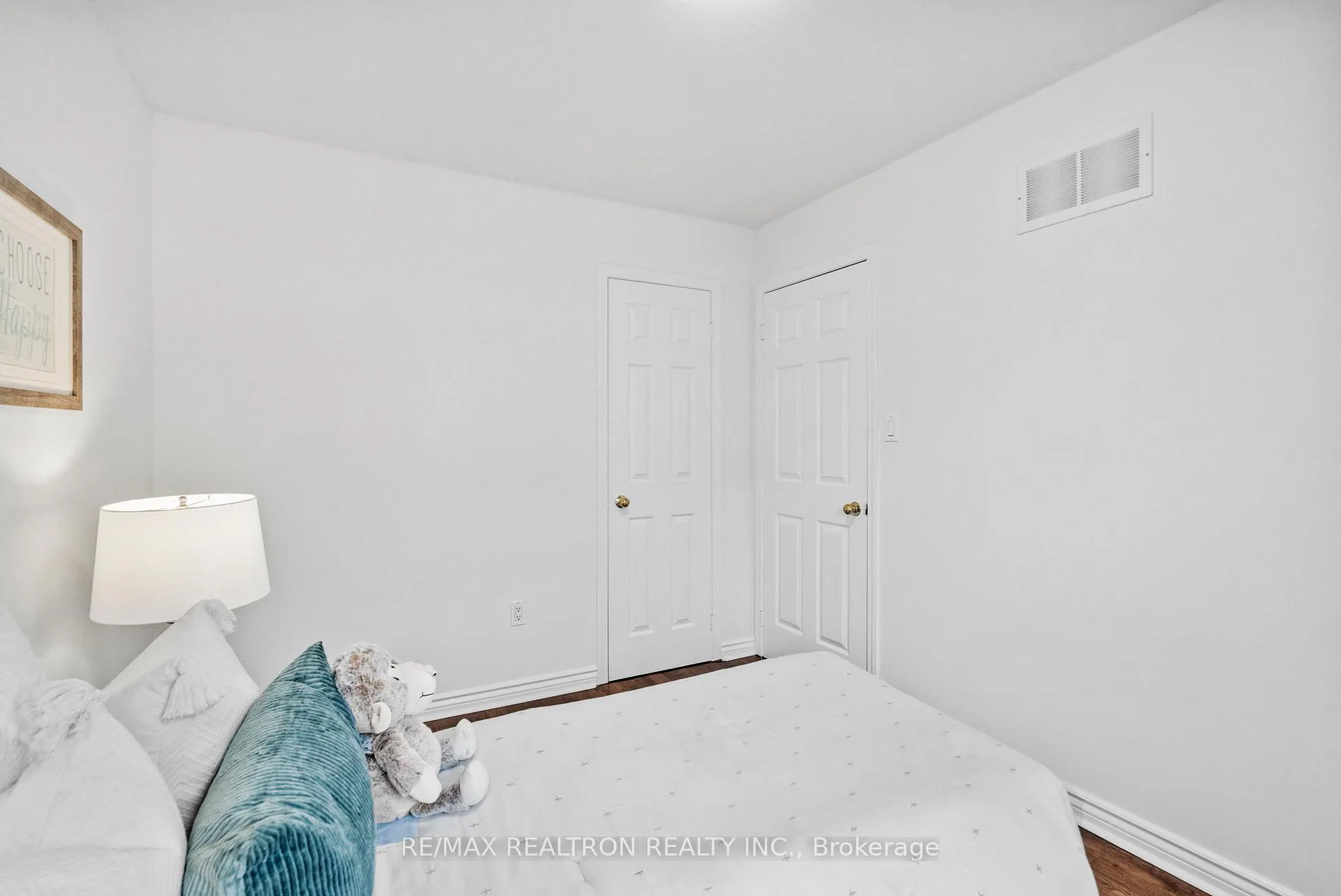 Photo 34 of 49 Torr Lane, Ajax, Central — HOMEH