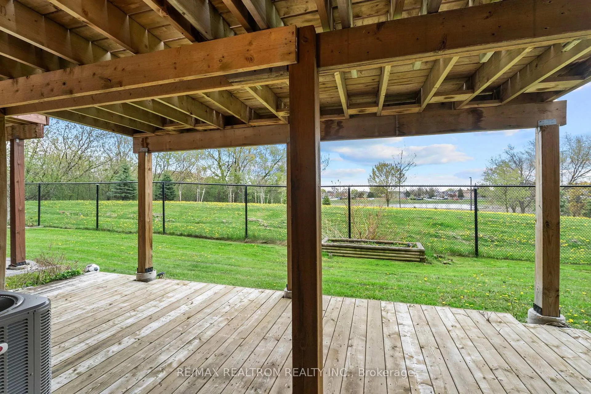 Photo 39 of 49 Torr Lane, Ajax, Central — HOMEH