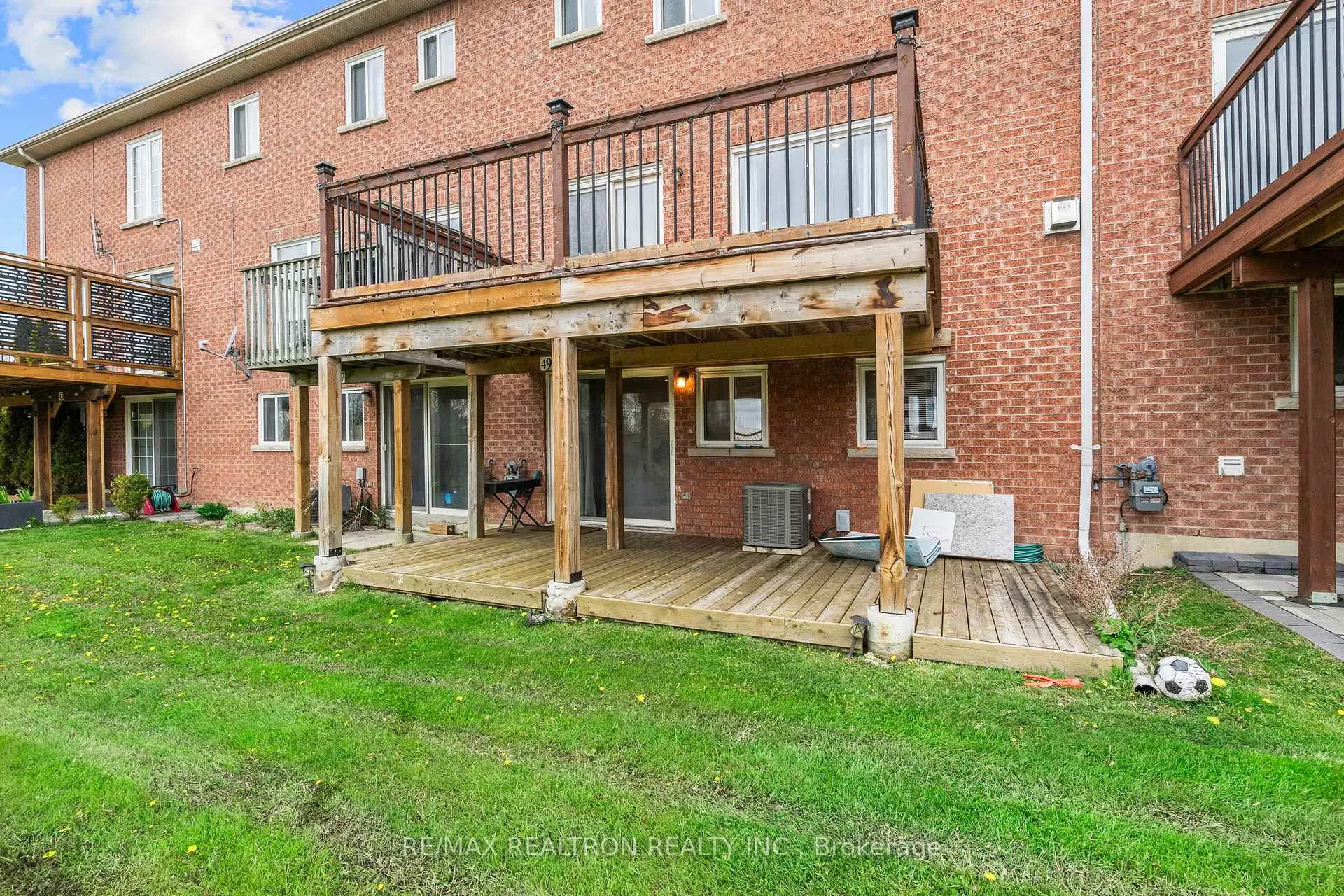Photo 40 of 49 Torr Lane, Ajax, Central — HOMEH