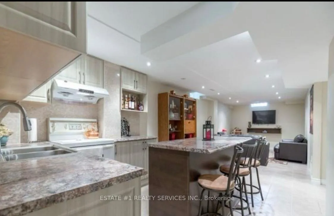Photo 3 of Unit BSMNT, 36 Dafoe Crescent, Brampton, Fletcher's West — HOMEH