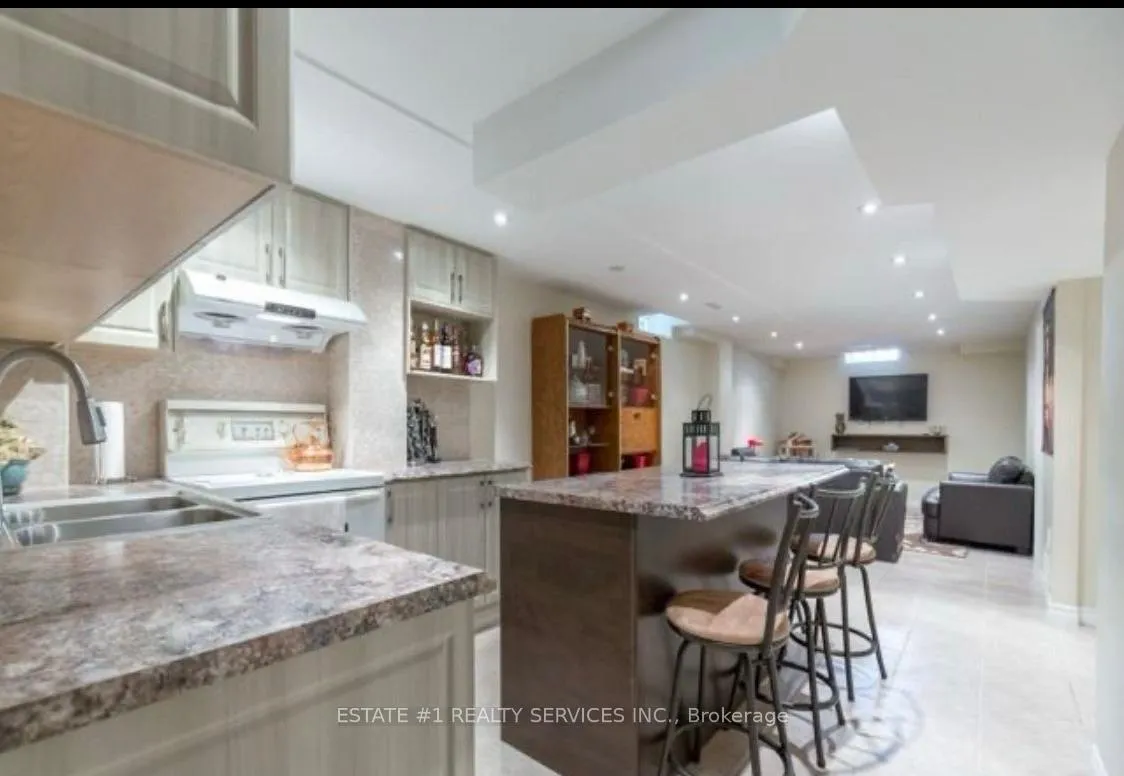 Photo 5 of Unit BSMNT, 36 Dafoe Crescent, Brampton, Fletcher's West — HOMEH