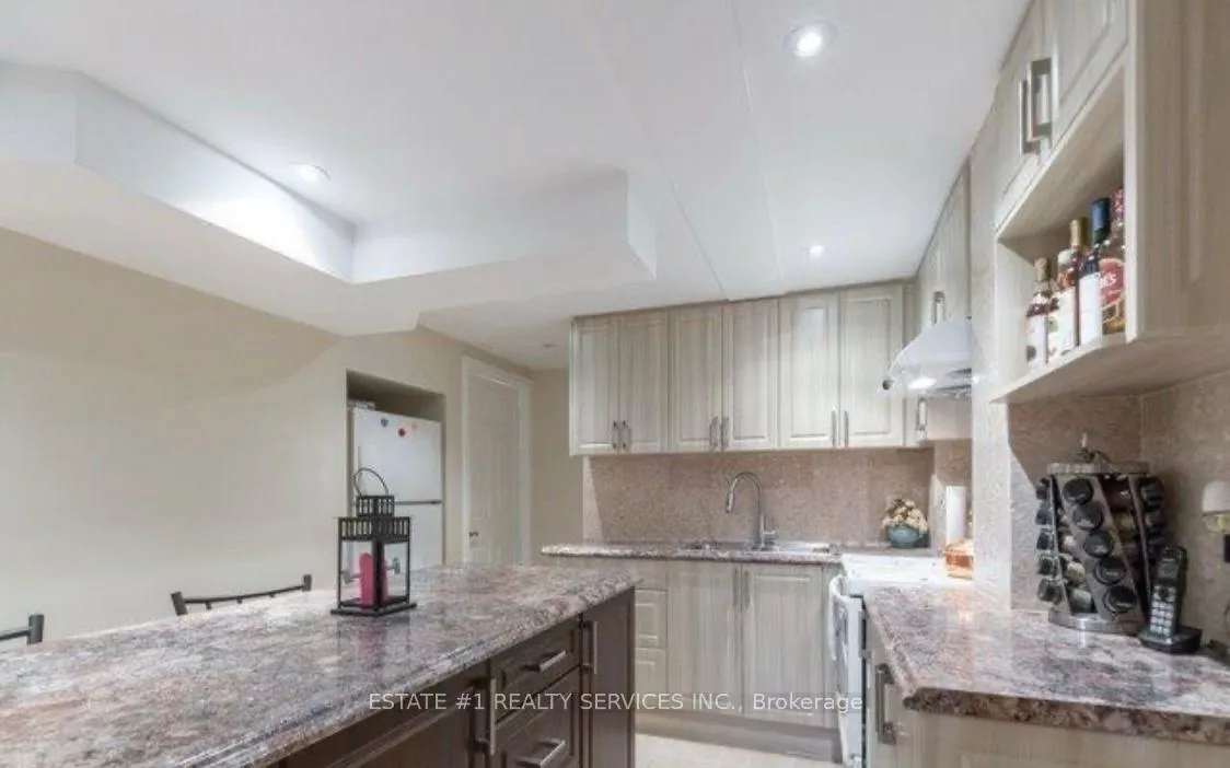 Photo 6 of Unit BSMNT, 36 Dafoe Crescent, Brampton, Fletcher's West — HOMEH