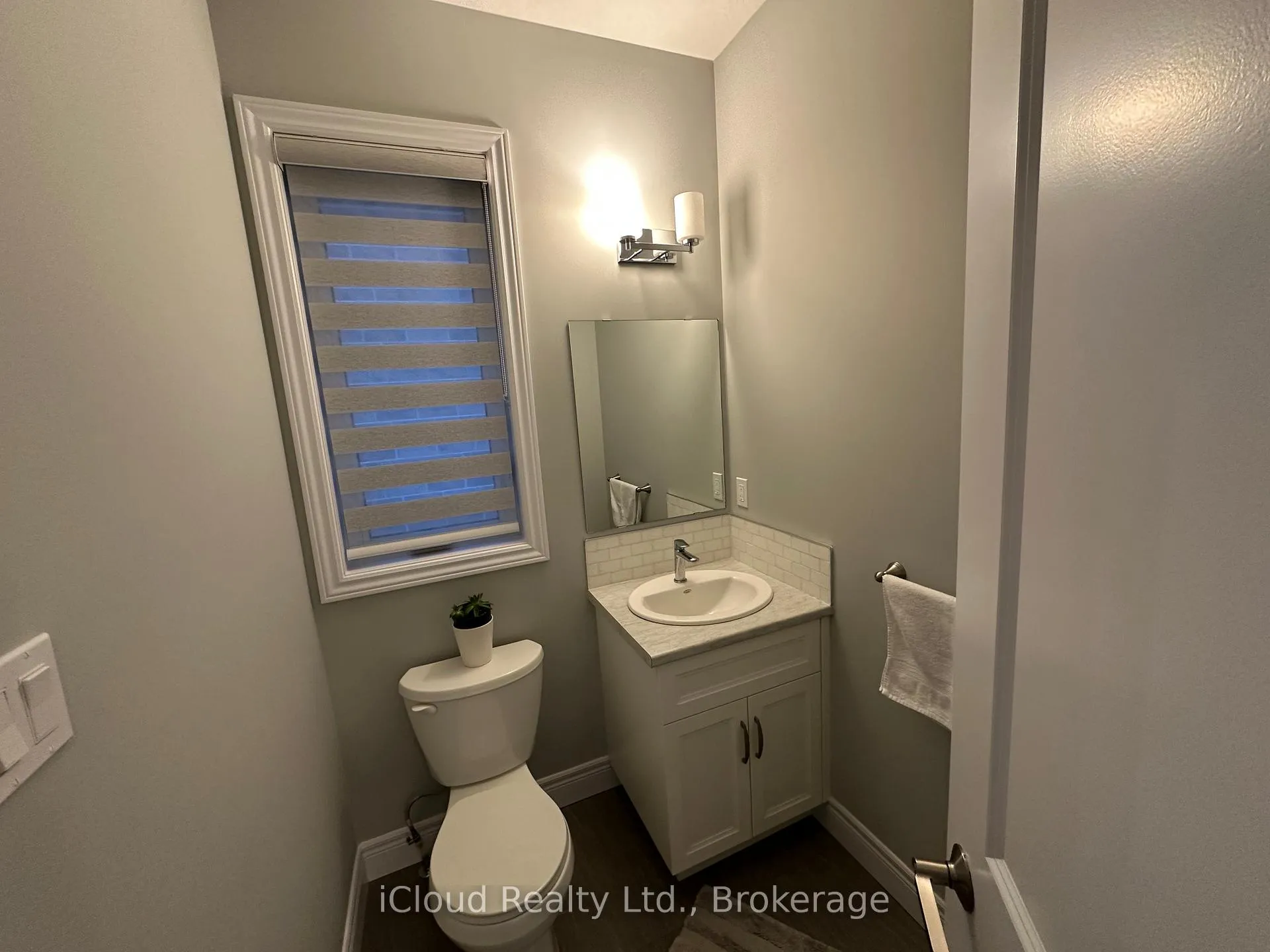 Photo 6 of 106 Queensgate Crescent, Woolwich — HOMEH