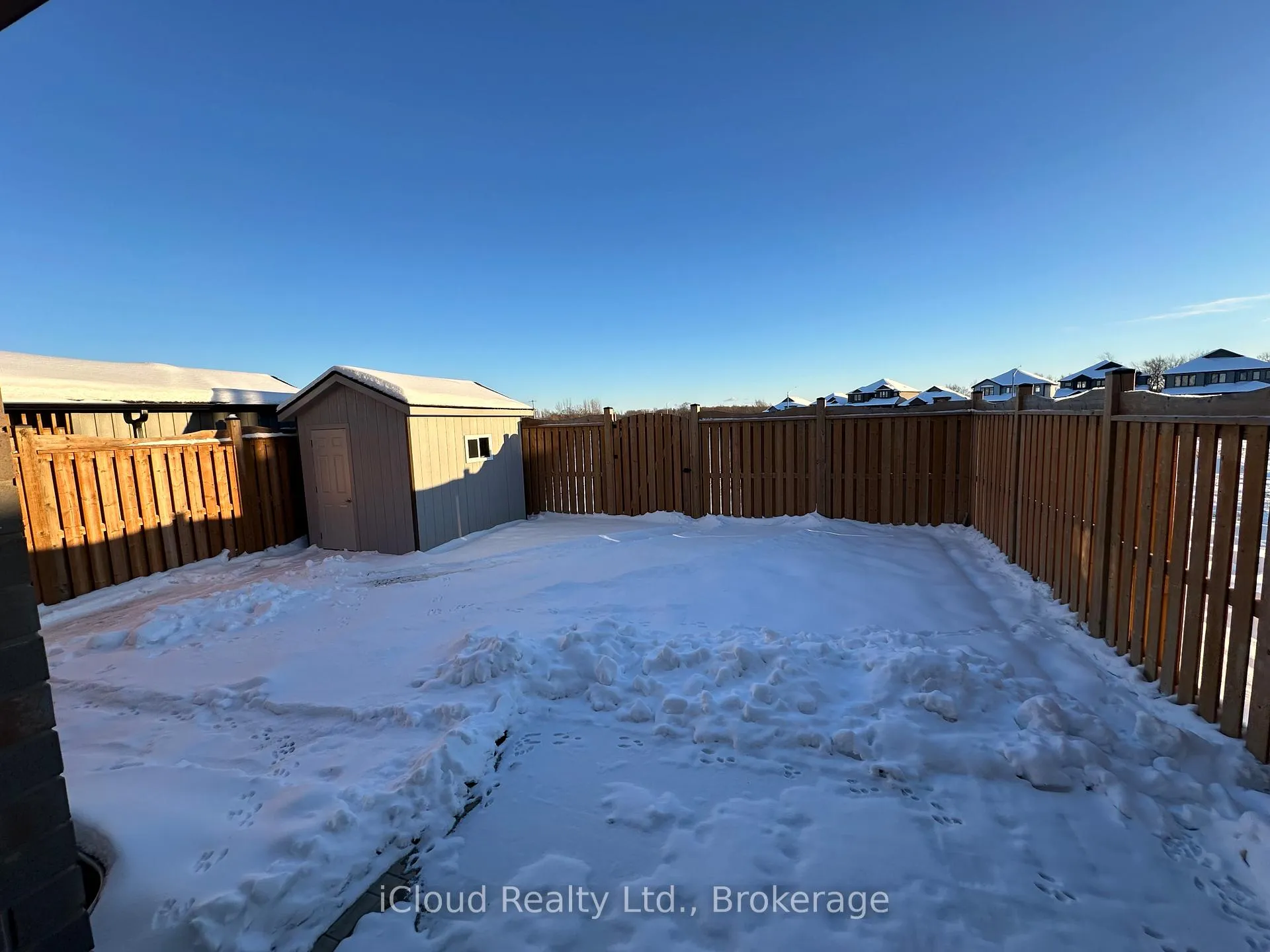 Photo 31 of 106 Queensgate Crescent, Woolwich — HOMEH