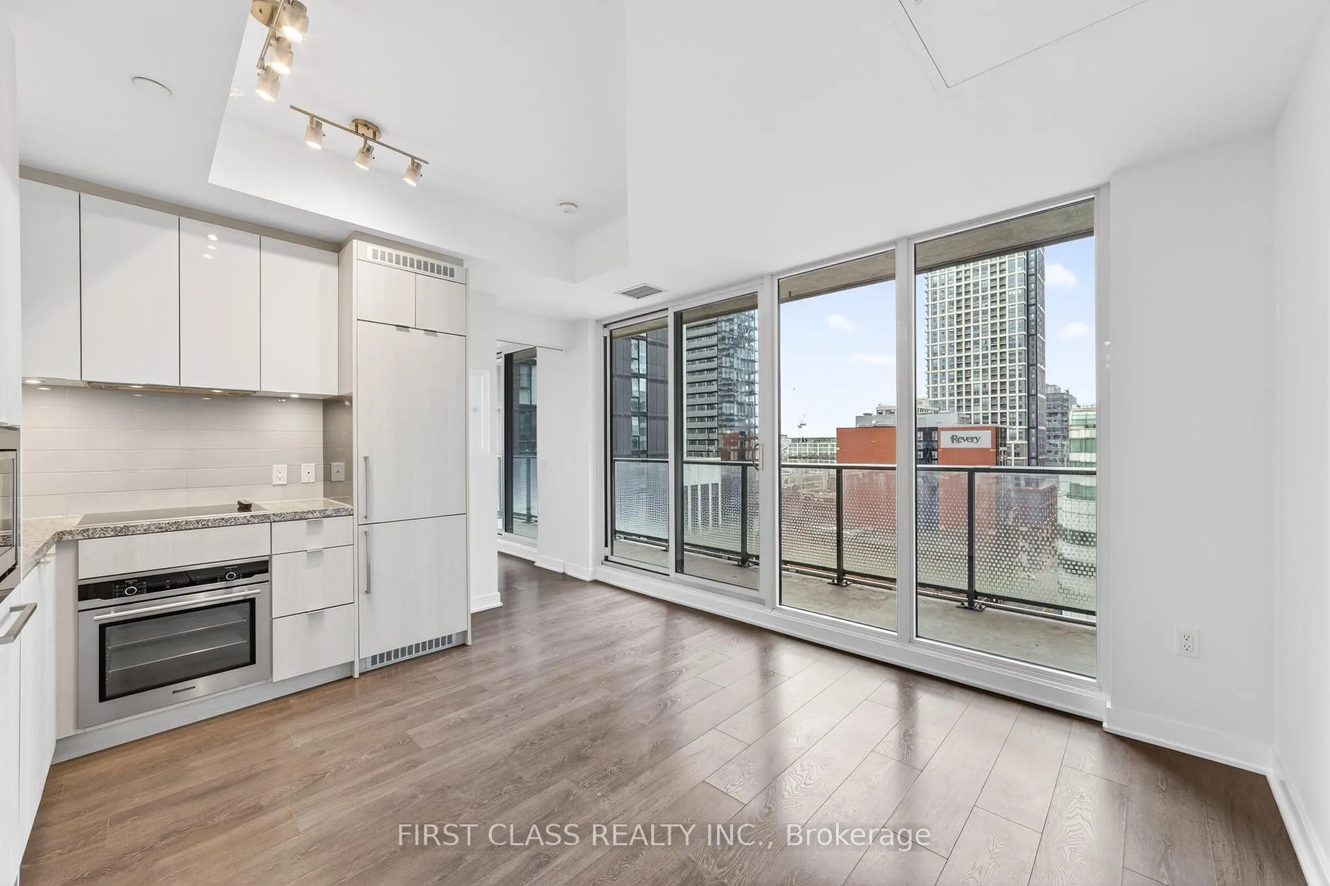 Photo 3 of Unit 1709, 115 Blue Jays Way, Toronto, Waterfront Communities — HOMEH