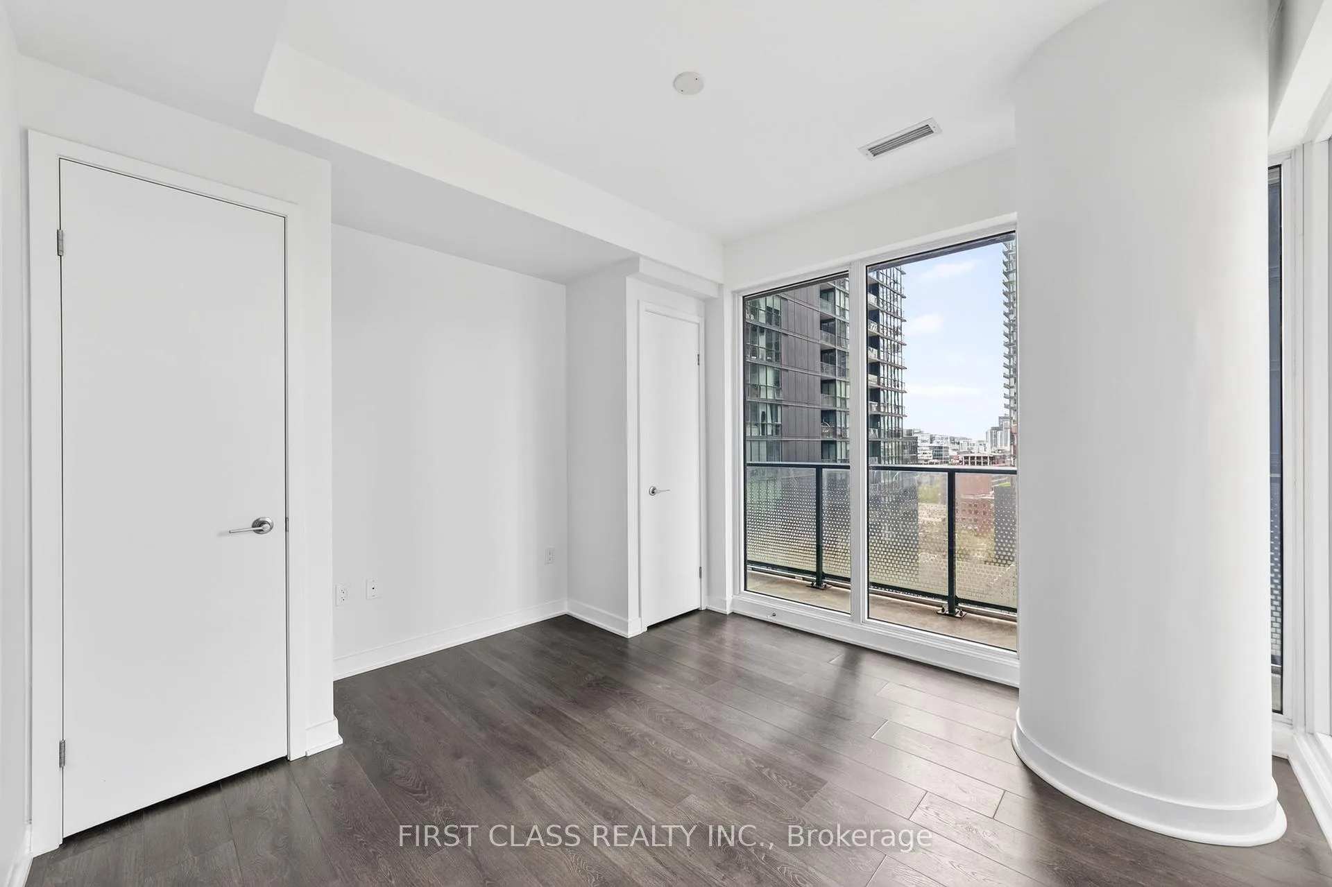 Photo 9 of Unit 1709, 115 Blue Jays Way, Toronto, Waterfront Communities — HOMEH