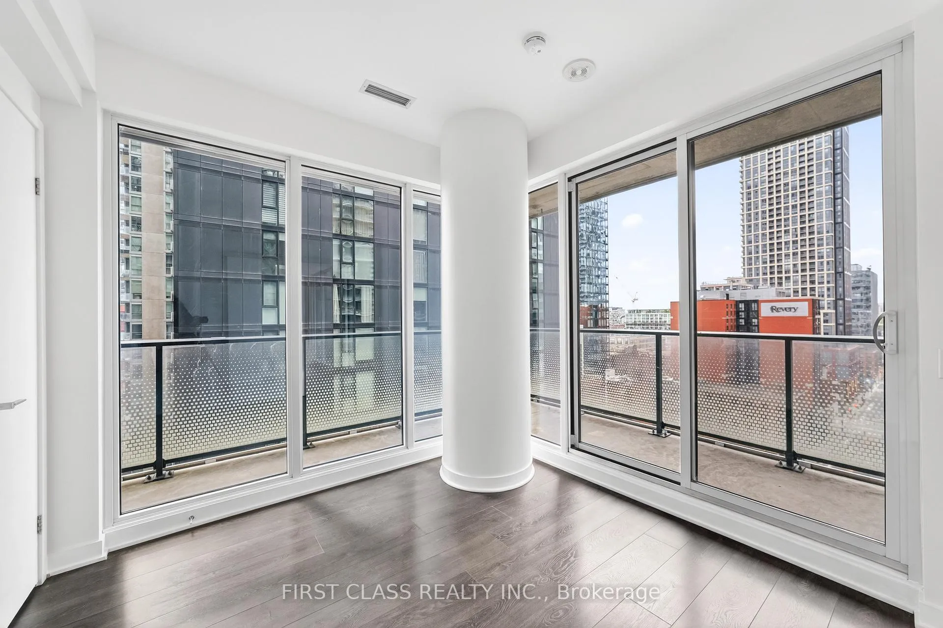 Photo 10 of Unit 1709, 115 Blue Jays Way, Toronto, Waterfront Communities — HOMEH