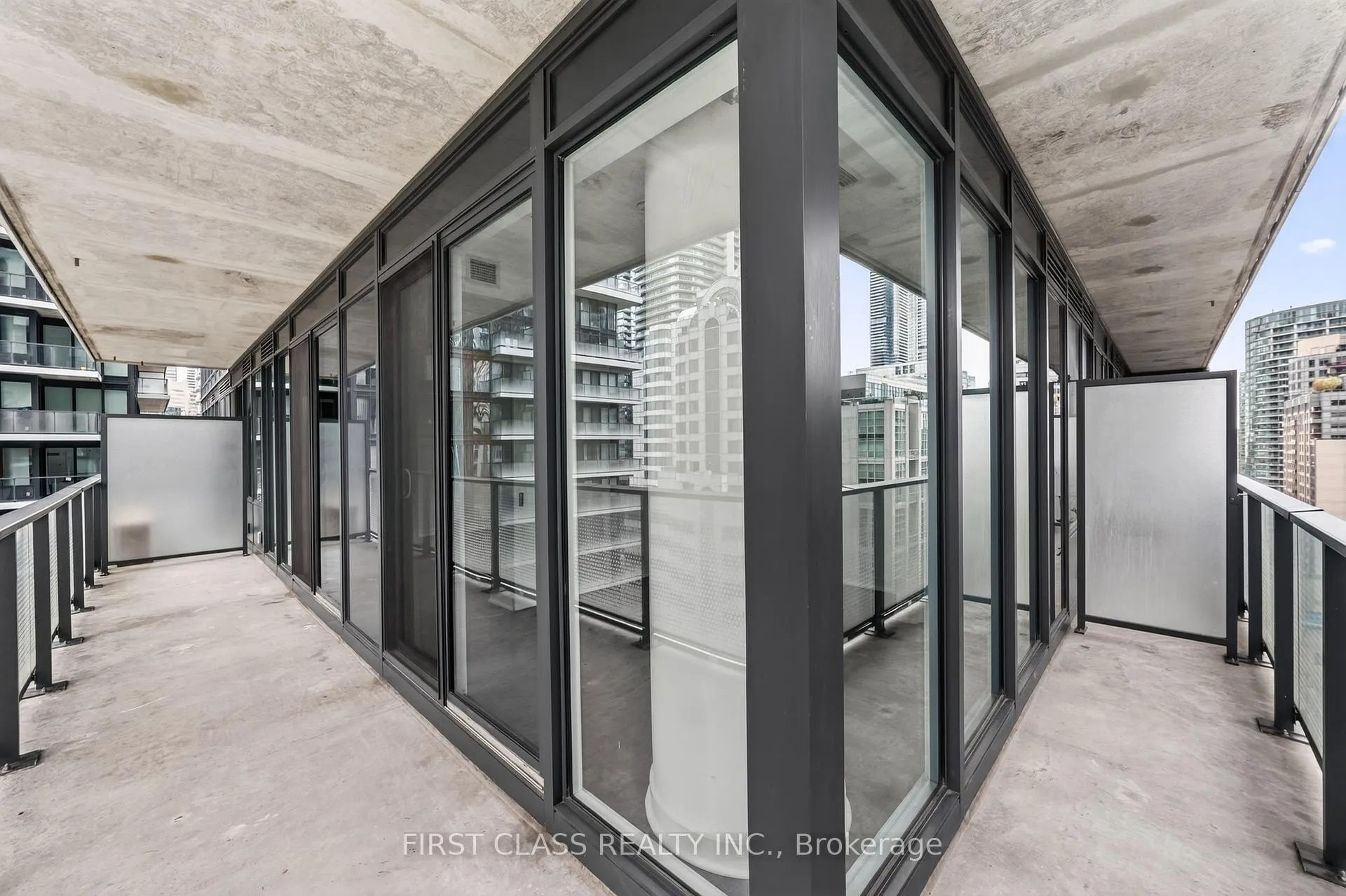 Photo 16 of Unit 1709, 115 Blue Jays Way, Toronto, Waterfront Communities — HOMEH