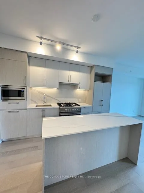 Photo 2 of Unit 503, 8 Manor Road W, Toronto, Yonge-Eglinton — HOMEH