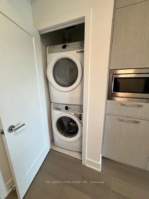 Photo 13 of Unit 503, 8 Manor Road W, Toronto, Yonge-Eglinton — HOMEH