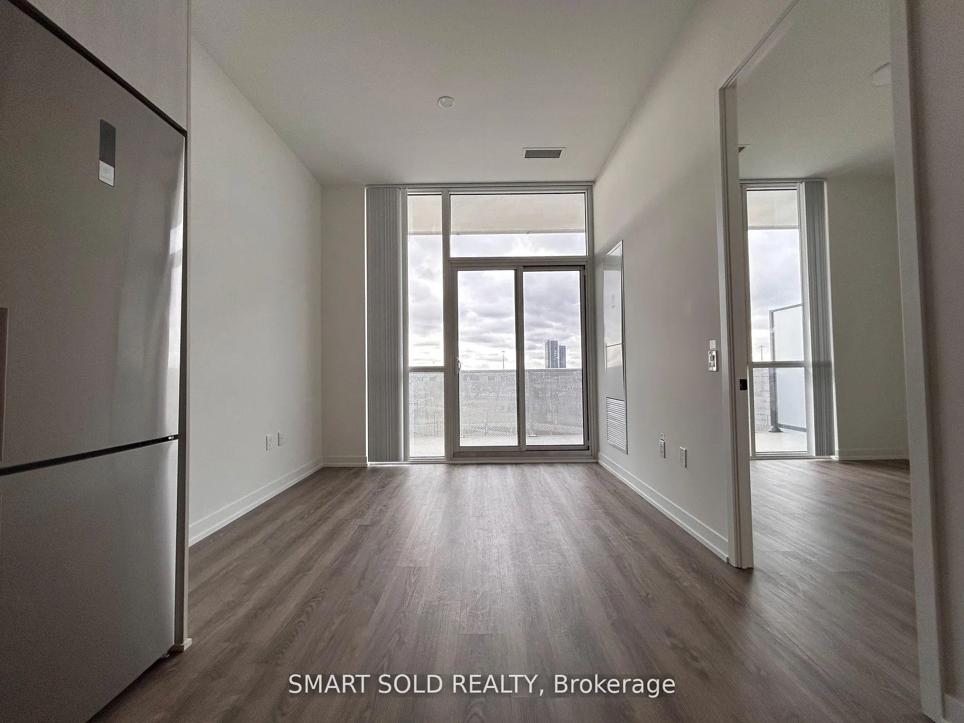 Photo 4 of Unit 608, 195 Commerce Street, Vaughan, Vaughan Corporate Centre — HOMEH