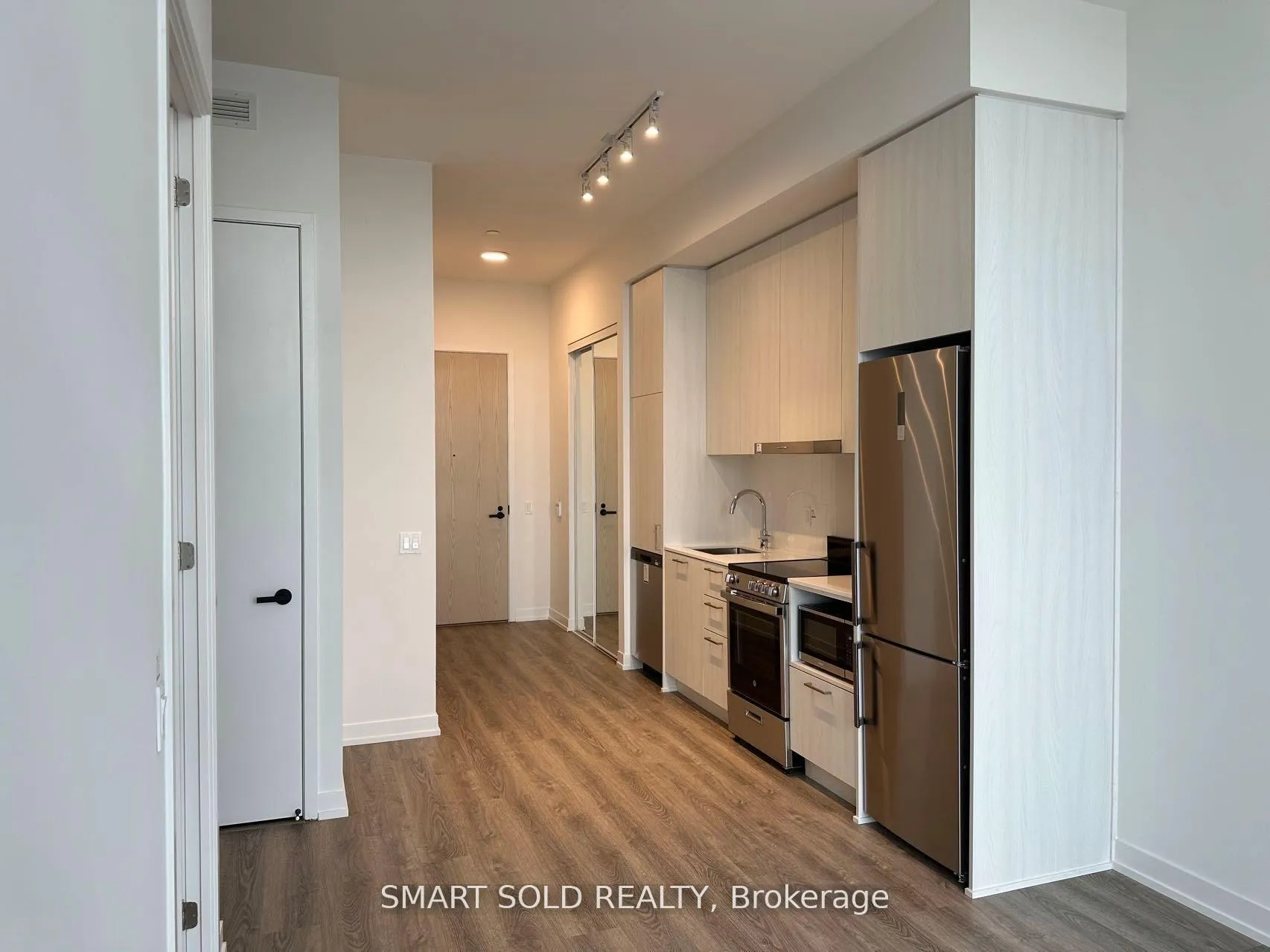 Photo 5 of Unit 608, 195 Commerce Street, Vaughan, Vaughan Corporate Centre — HOMEH