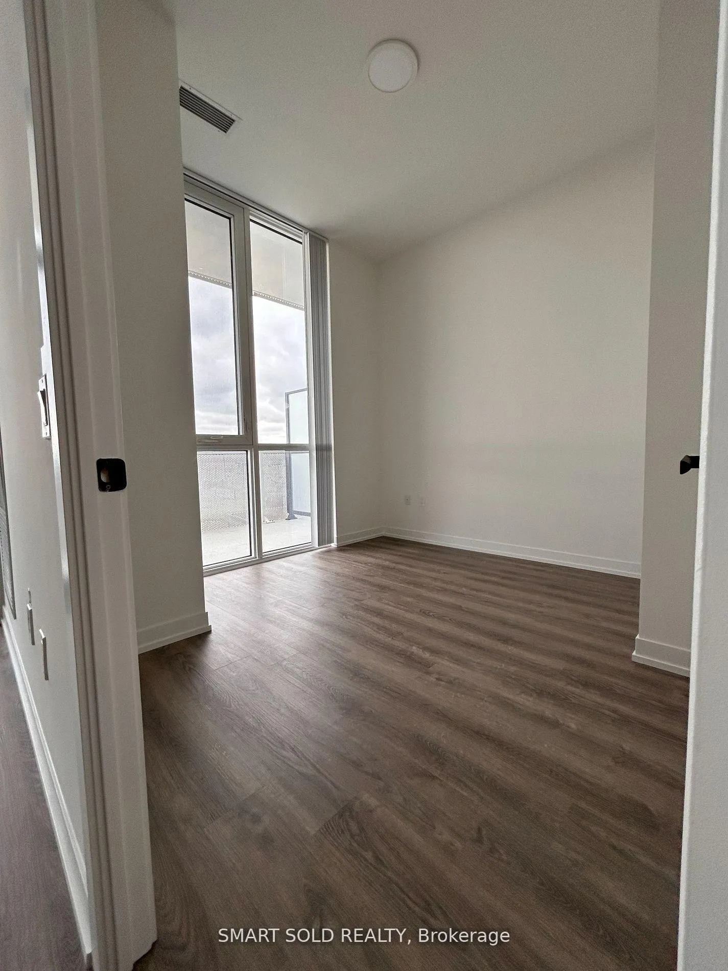 Photo 6 of Unit 608, 195 Commerce Street, Vaughan, Vaughan Corporate Centre — HOMEH