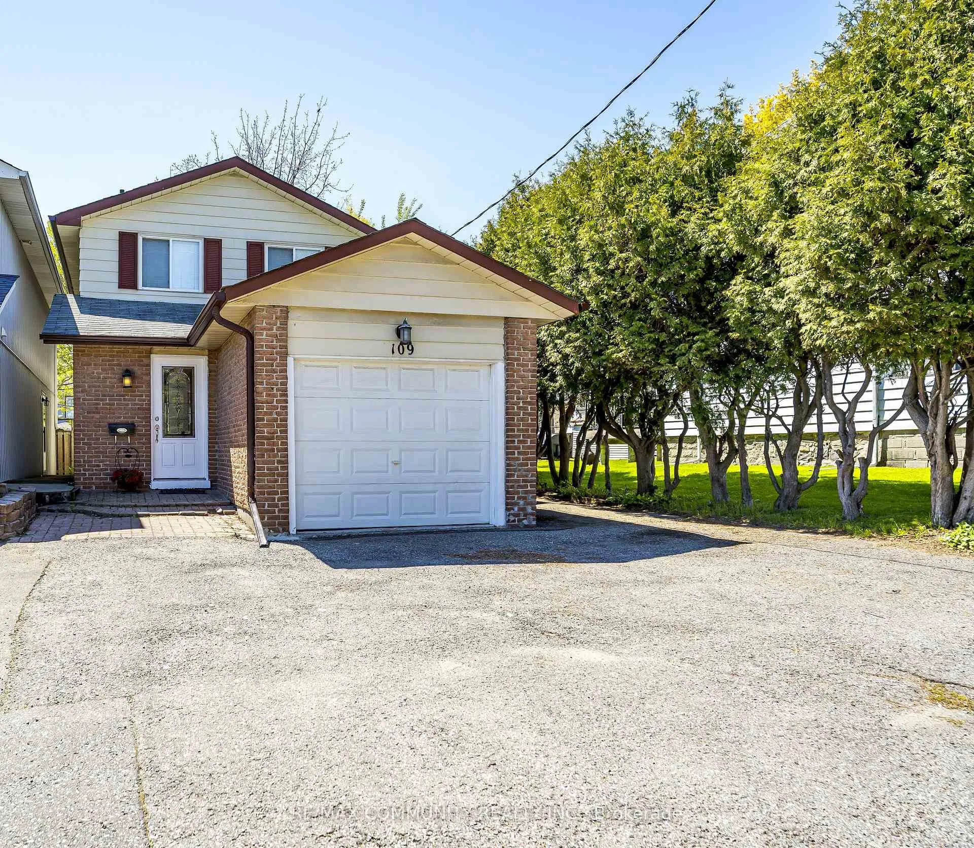 Photo 1 of 109 Adelaide Avenue E, Oshawa, O'Neill — HOMEH