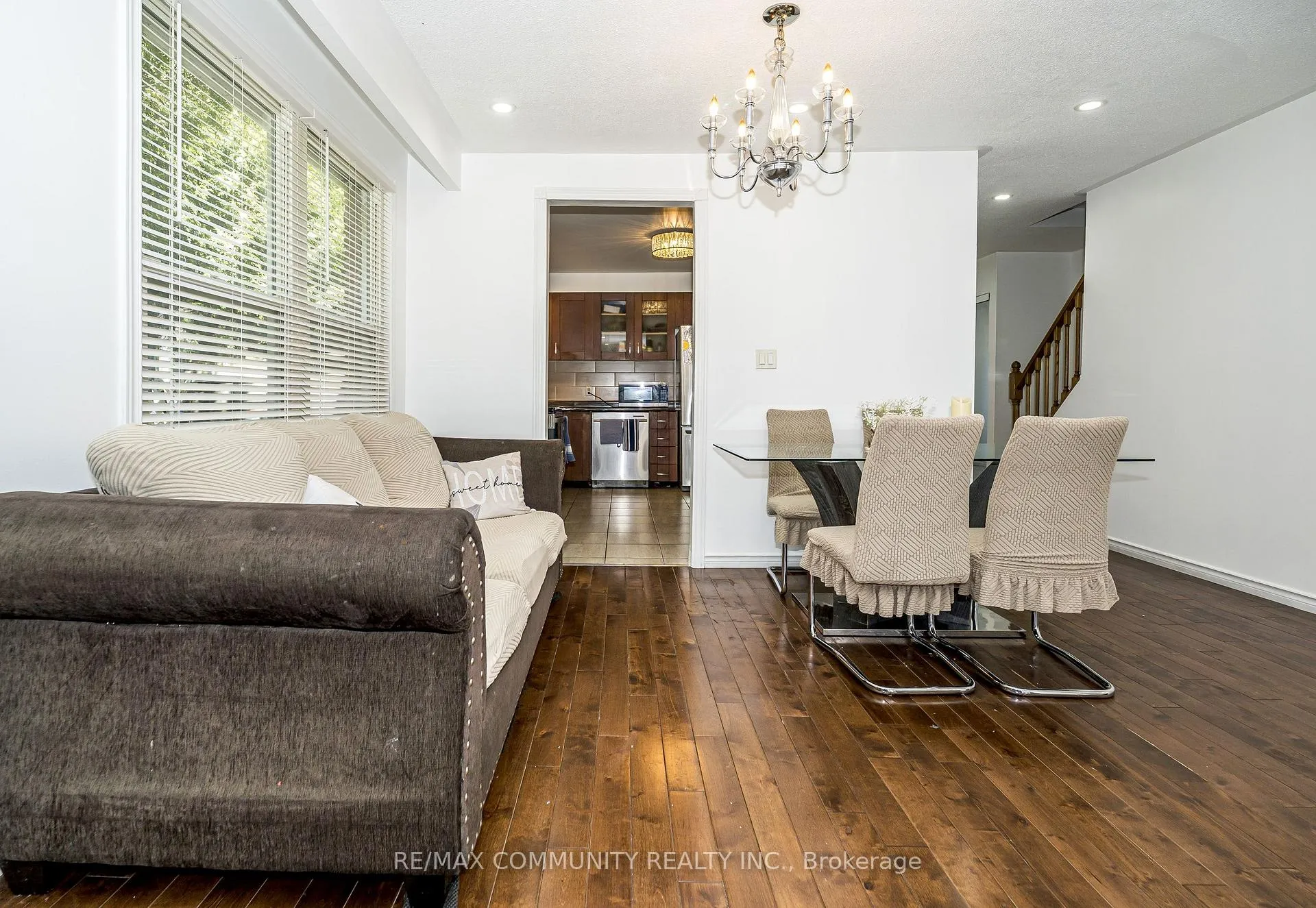 Photo 10 of 109 Adelaide Avenue E, Oshawa, O'Neill — HOMEH