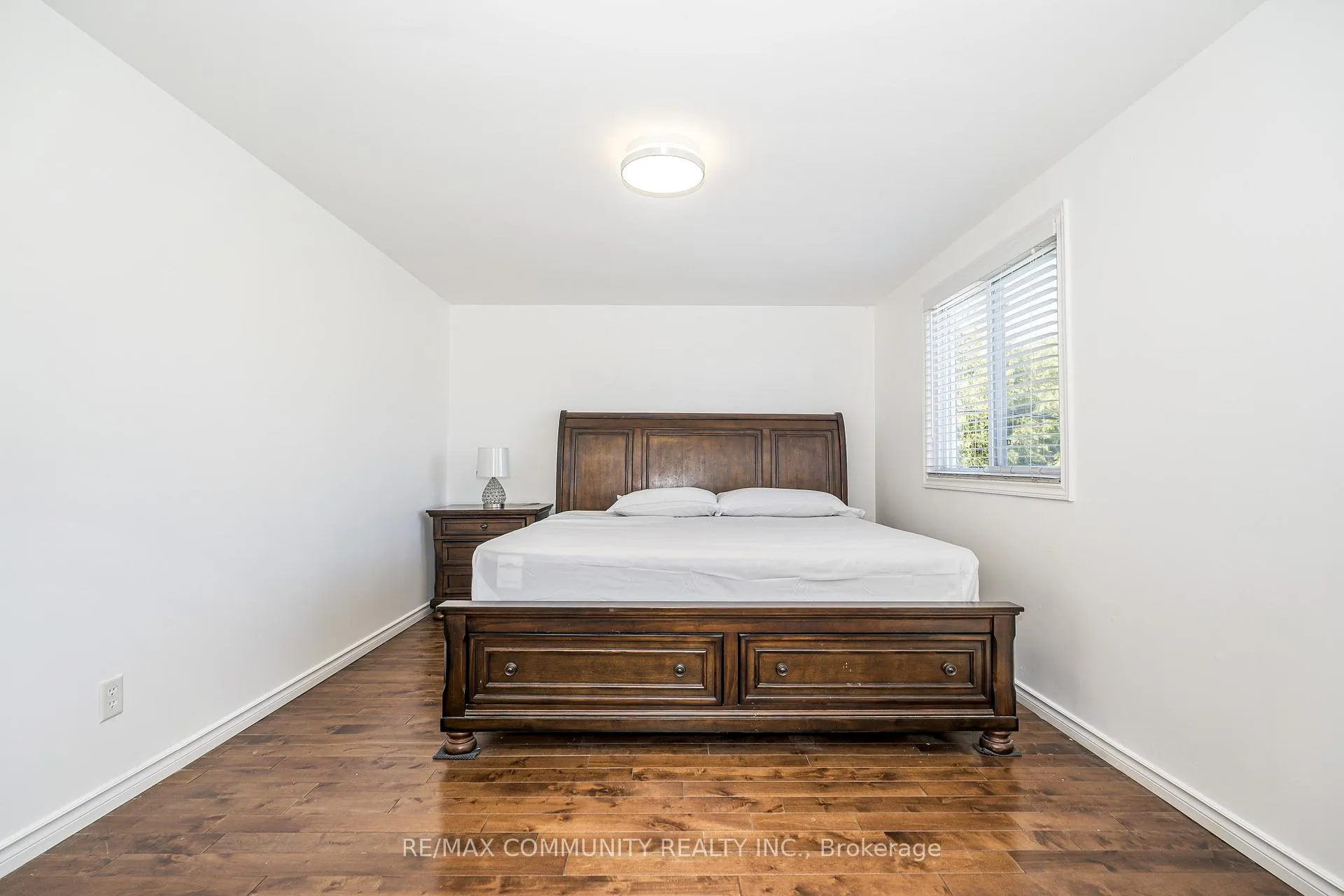 Photo 19 of 109 Adelaide Avenue E, Oshawa, O'Neill — HOMEH
