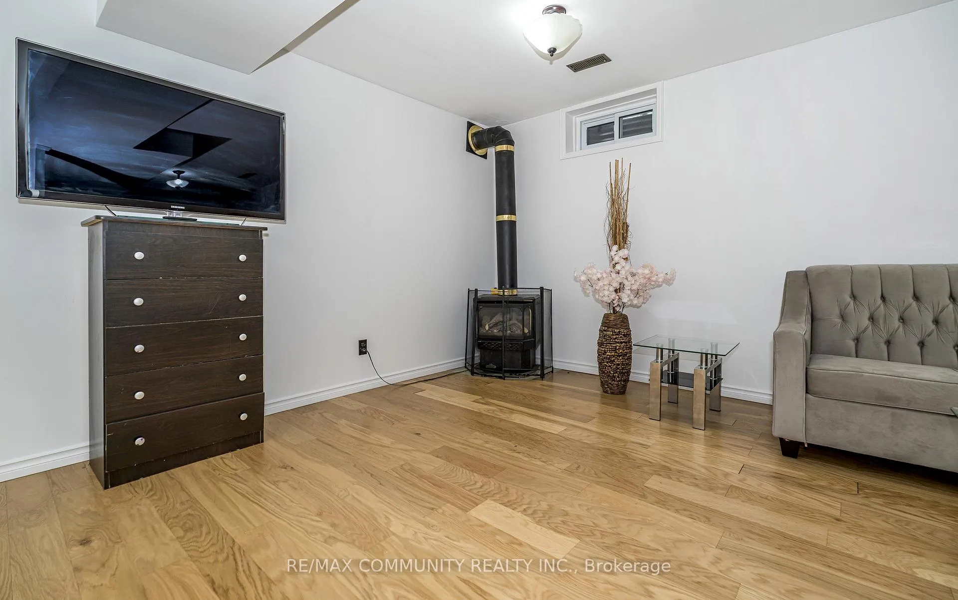 Photo 29 of 109 Adelaide Avenue E, Oshawa, O'Neill — HOMEH