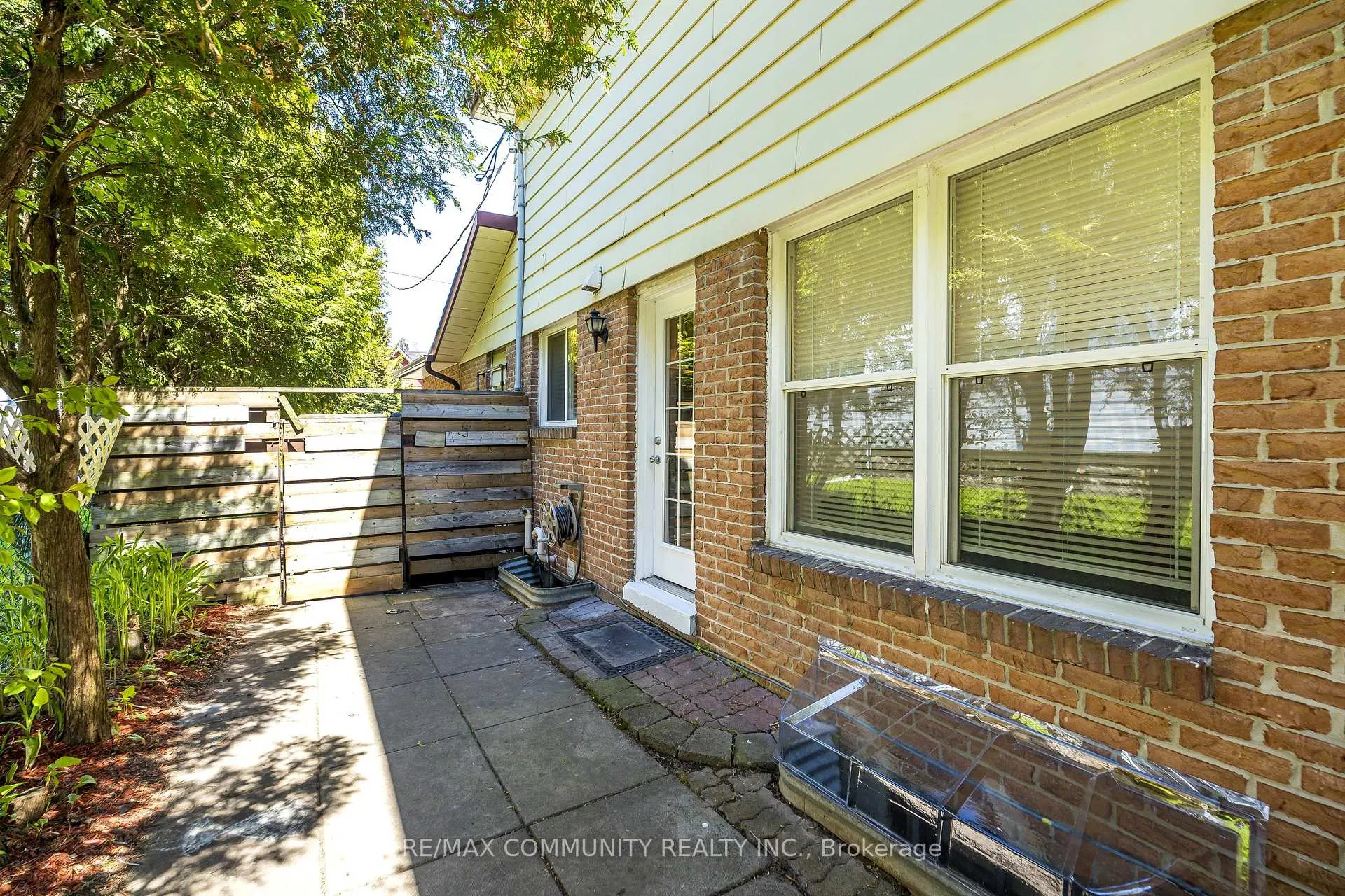 Photo 34 of 109 Adelaide Avenue E, Oshawa, O'Neill — HOMEH