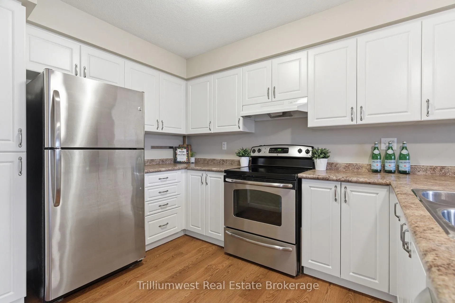 Photo 8 of Unit L42, 7 Upper Mercer Street, Kitchener — HOMEH