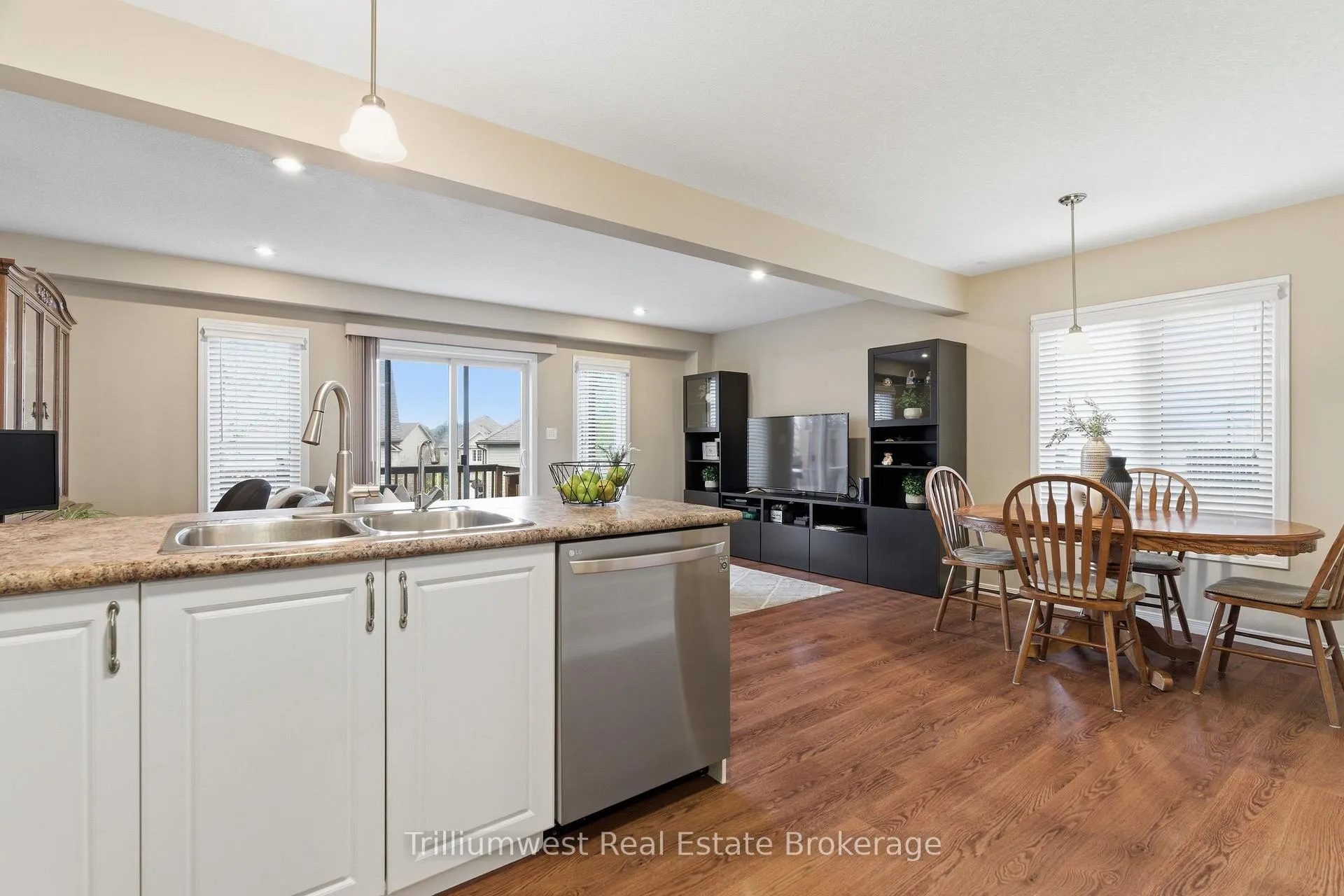 Photo 9 of Unit L42, 7 Upper Mercer Street, Kitchener — HOMEH