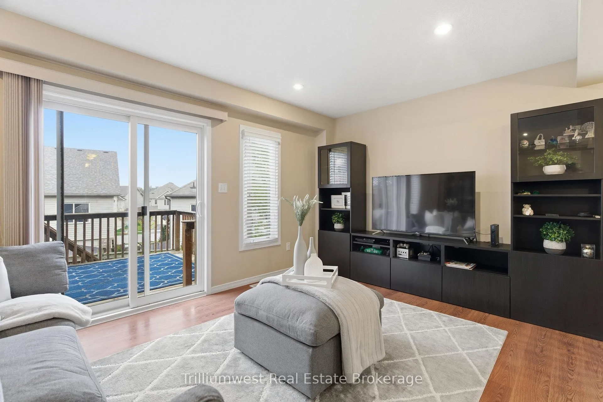 Photo 11 of Unit L42, 7 Upper Mercer Street, Kitchener — HOMEH