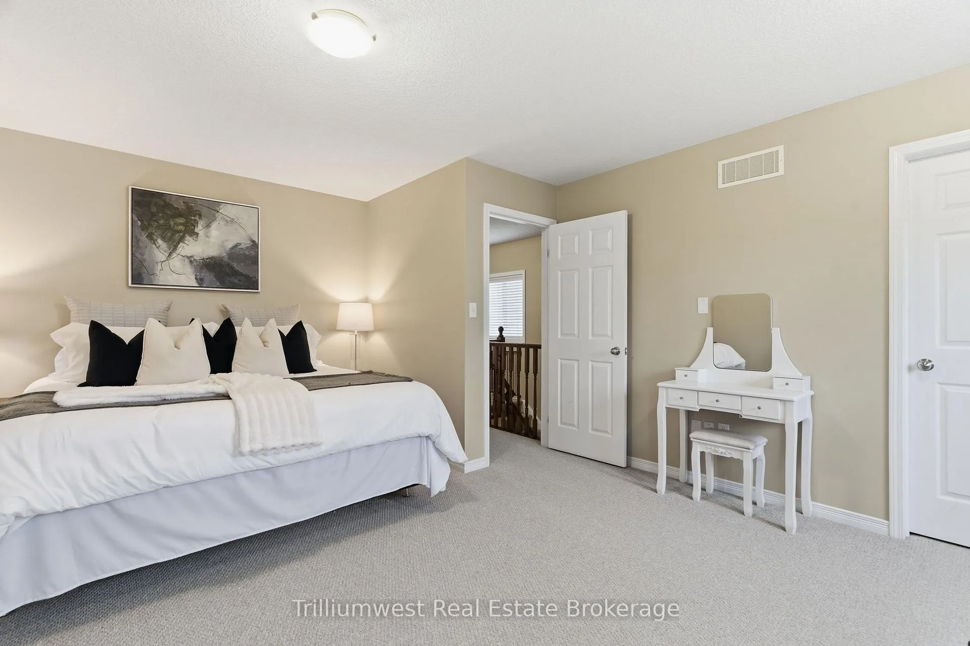 Photo 23 of Unit L42, 7 Upper Mercer Street, Kitchener — HOMEH