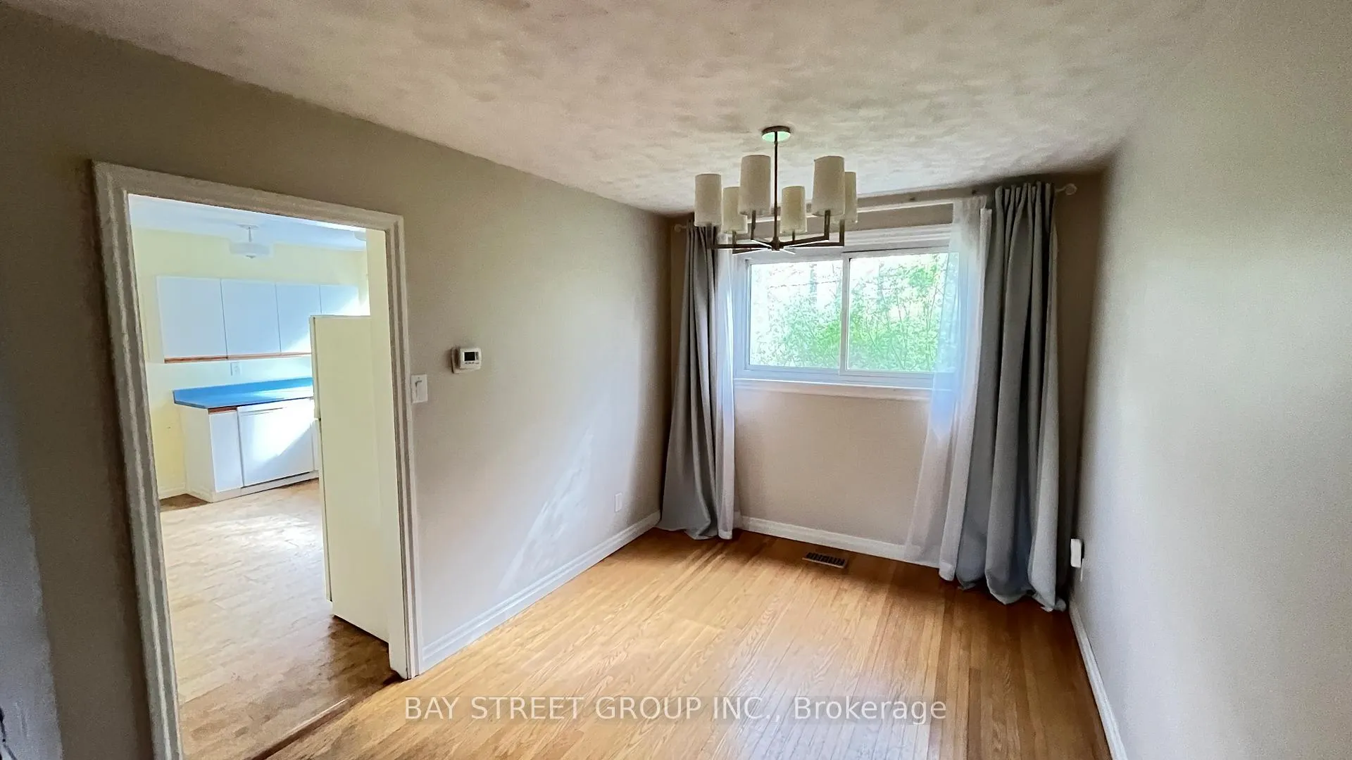 Photo 5 of 153 Simpson Road, Ajax, South East — HOMEH