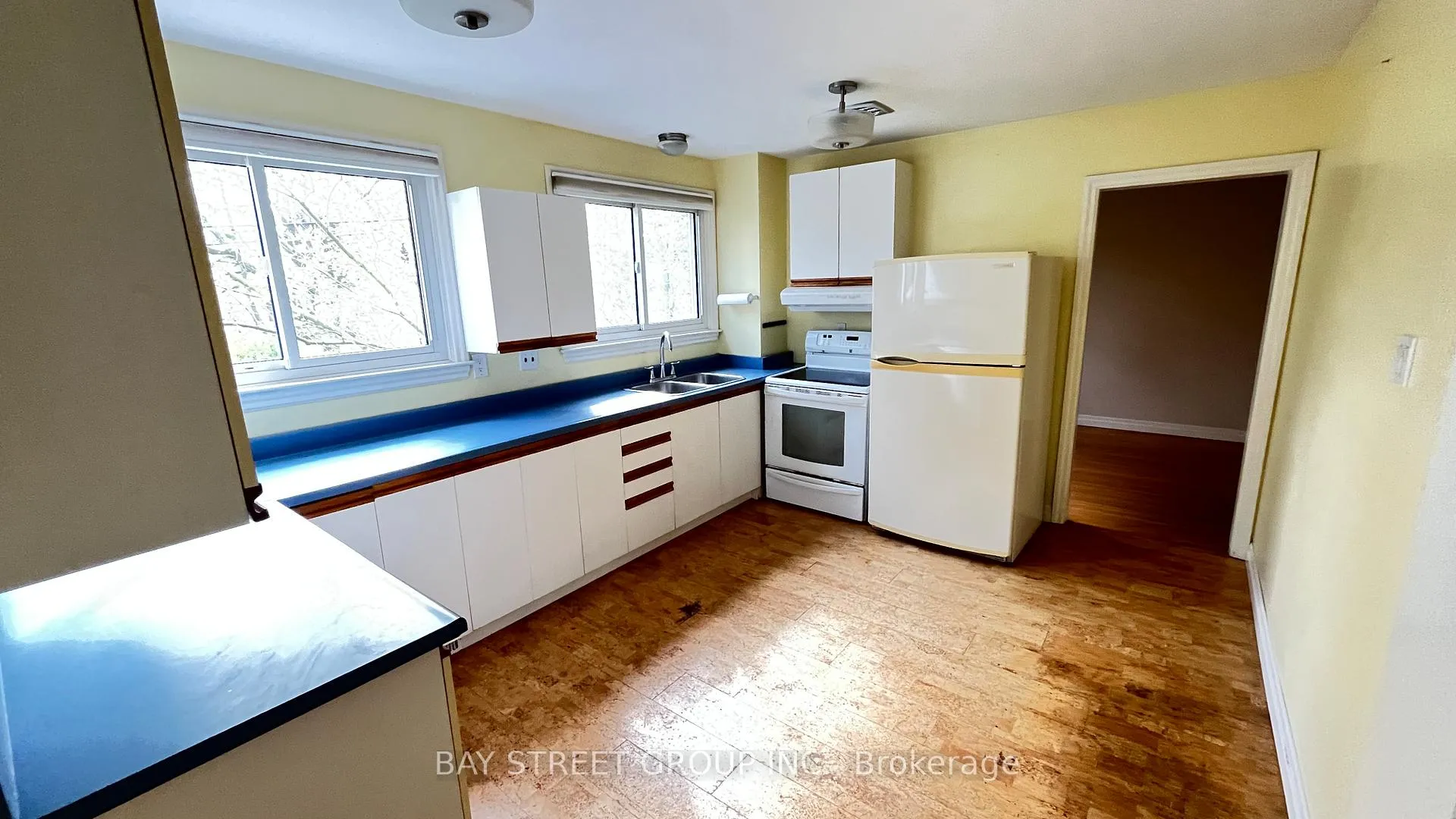 Photo 6 of 153 Simpson Road, Ajax, South East — HOMEH