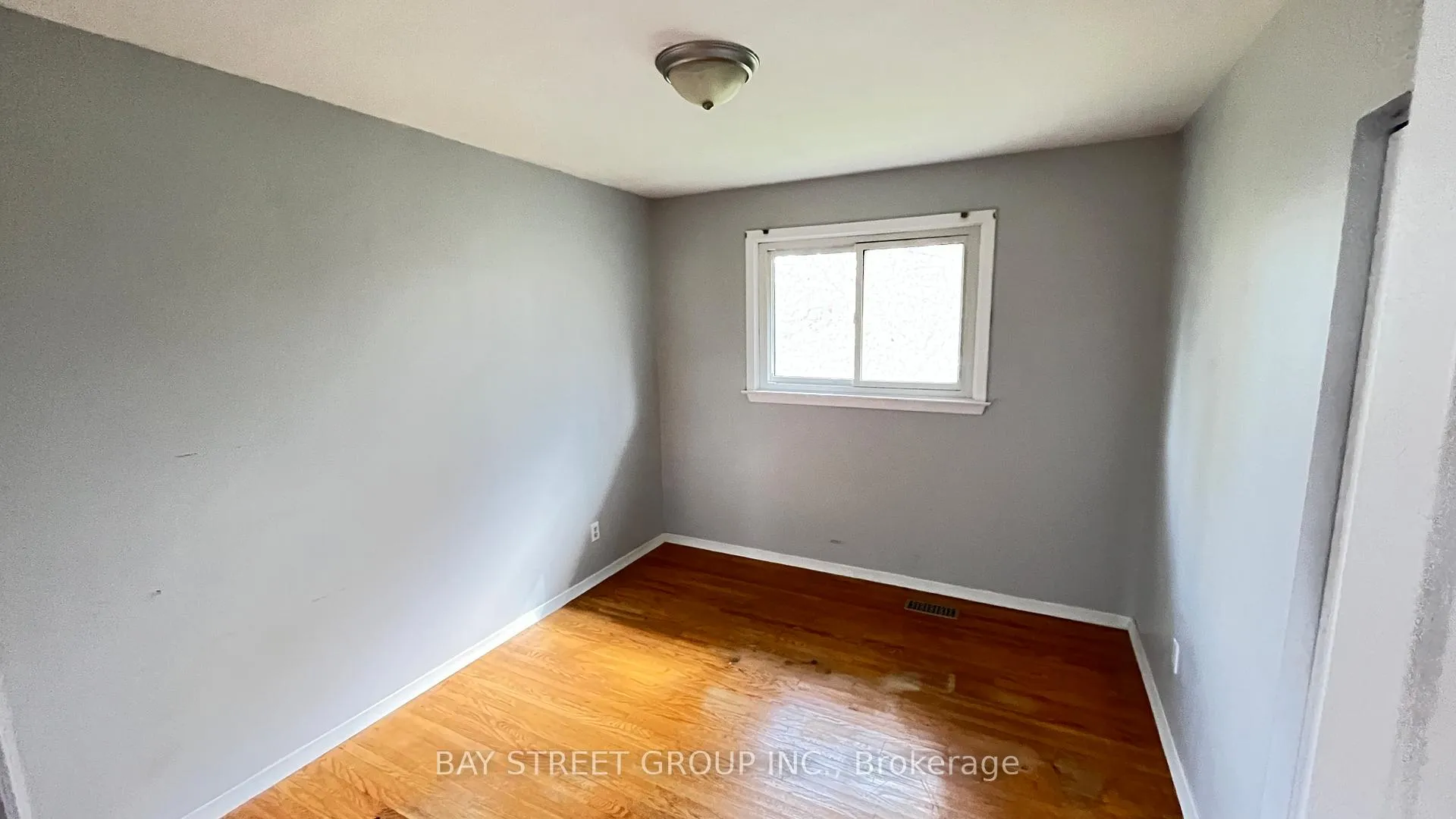 Photo 15 of 153 Simpson Road, Ajax, South East — HOMEH