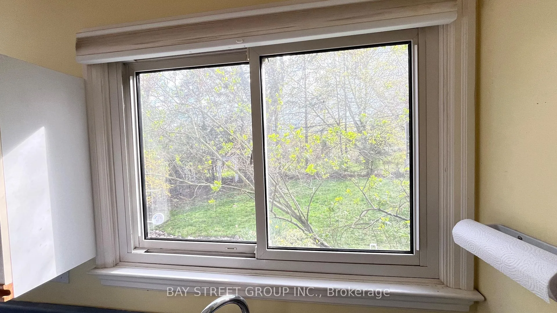 Photo 23 of 153 Simpson Road, Ajax, South East — HOMEH