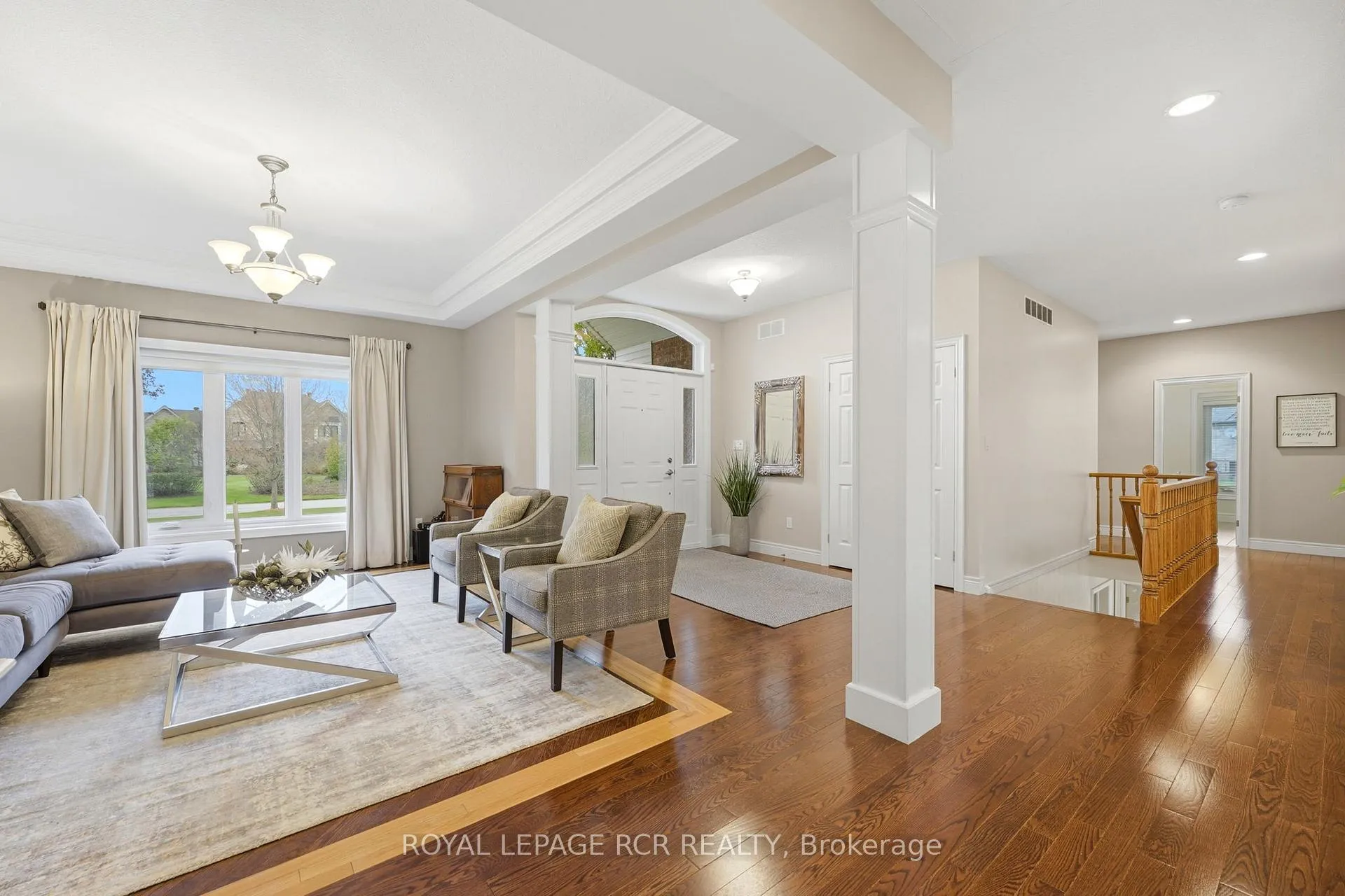 Photo 16 of 22 Bishop Court, Halton Hills, Glen Williams — HOMEH