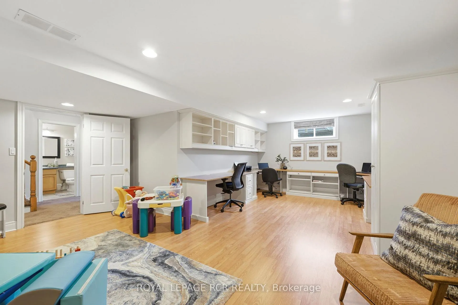 Photo 22 of 22 Bishop Court, Halton Hills, Glen Williams — HOMEH