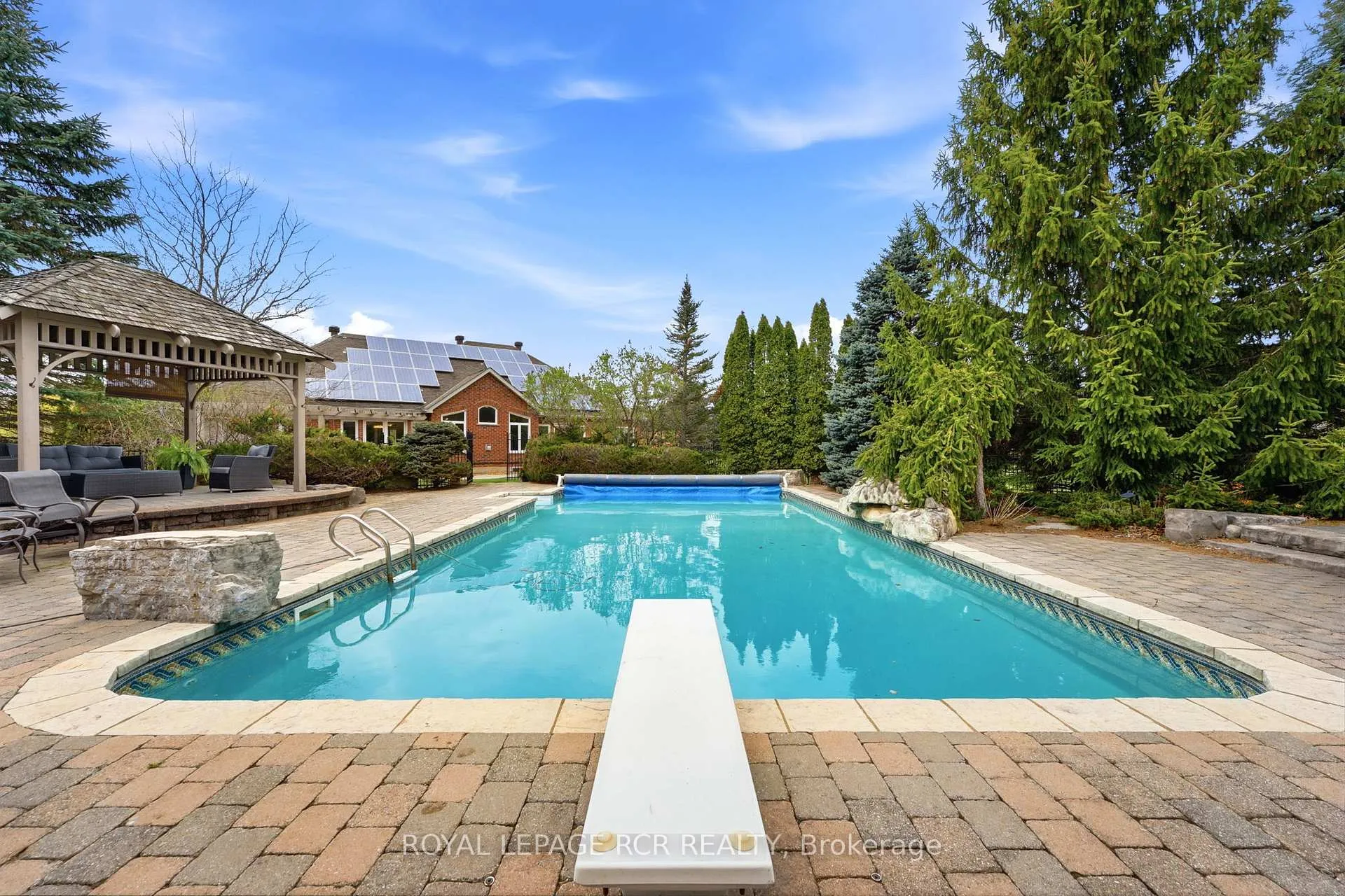 Photo 30 of 22 Bishop Court, Halton Hills, Glen Williams — HOMEH