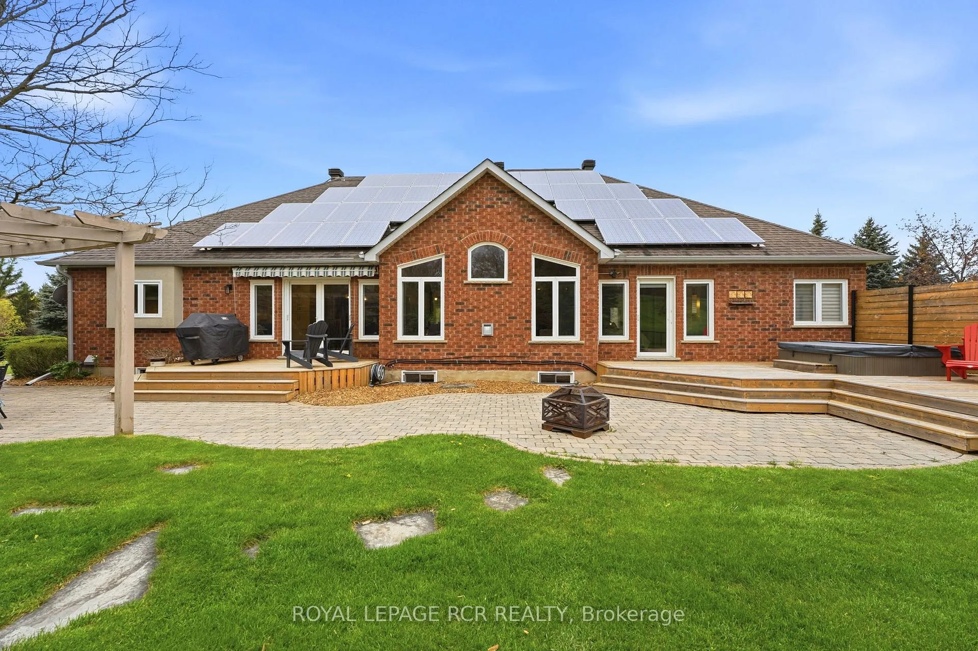 Photo 43 of 22 Bishop Court, Halton Hills, Glen Williams — HOMEH