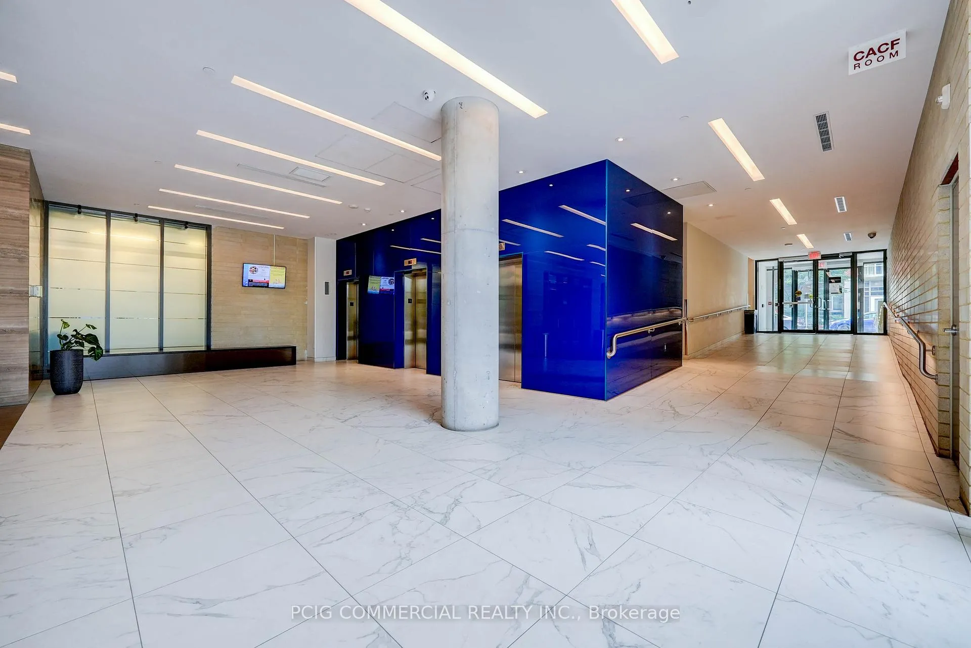 Photo 5 of Unit 803W, 36 Lisgar Street, Toronto, Little Portugal — HOMEH